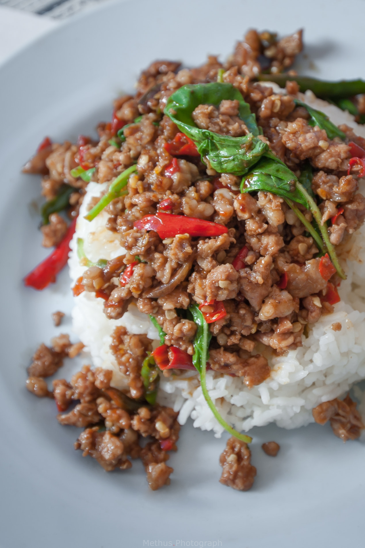 Nikon AF-S Nikkor 18-35mm F3.5-4.5G ED sample photo. Fried pork with basil photography