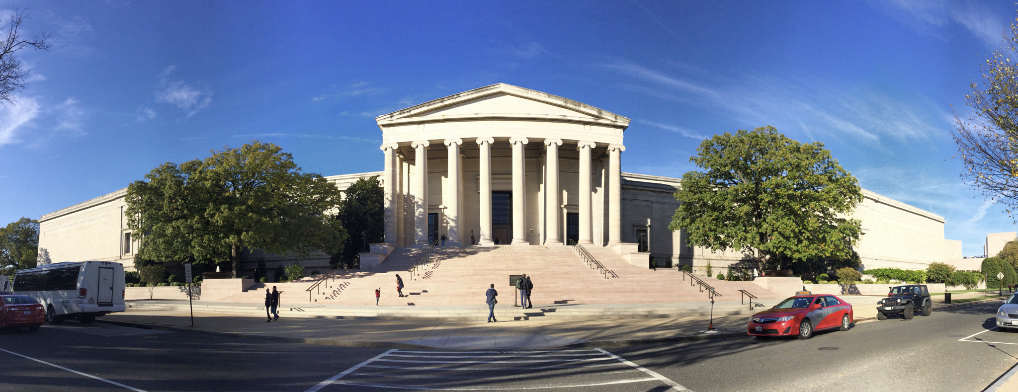 iPad Air 2 back camera 3.3mm f/2.4 sample photo. The art museum photography