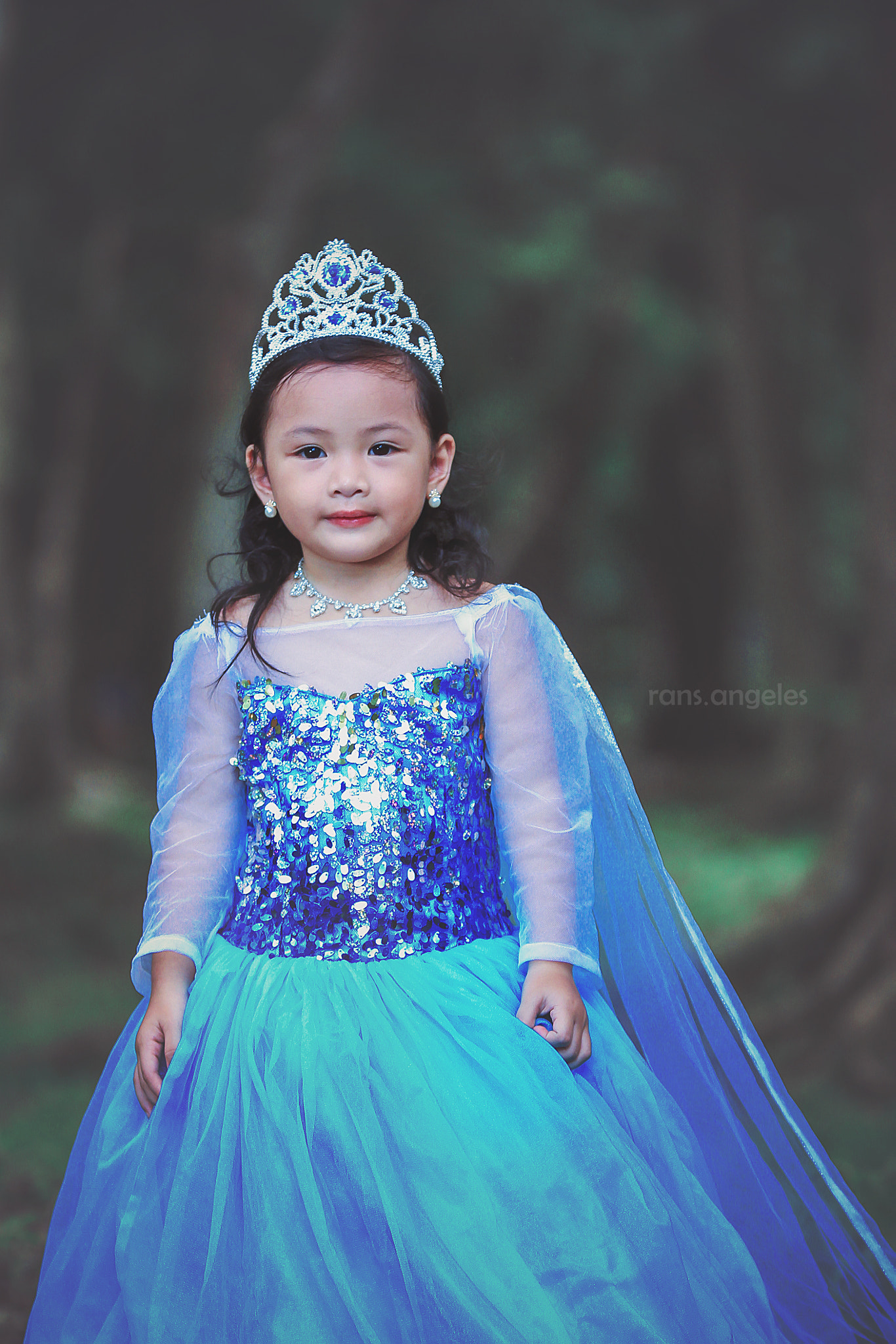 Sigma 70-200mm F2.8 EX DG OS HSM sample photo. Queen elsa photography