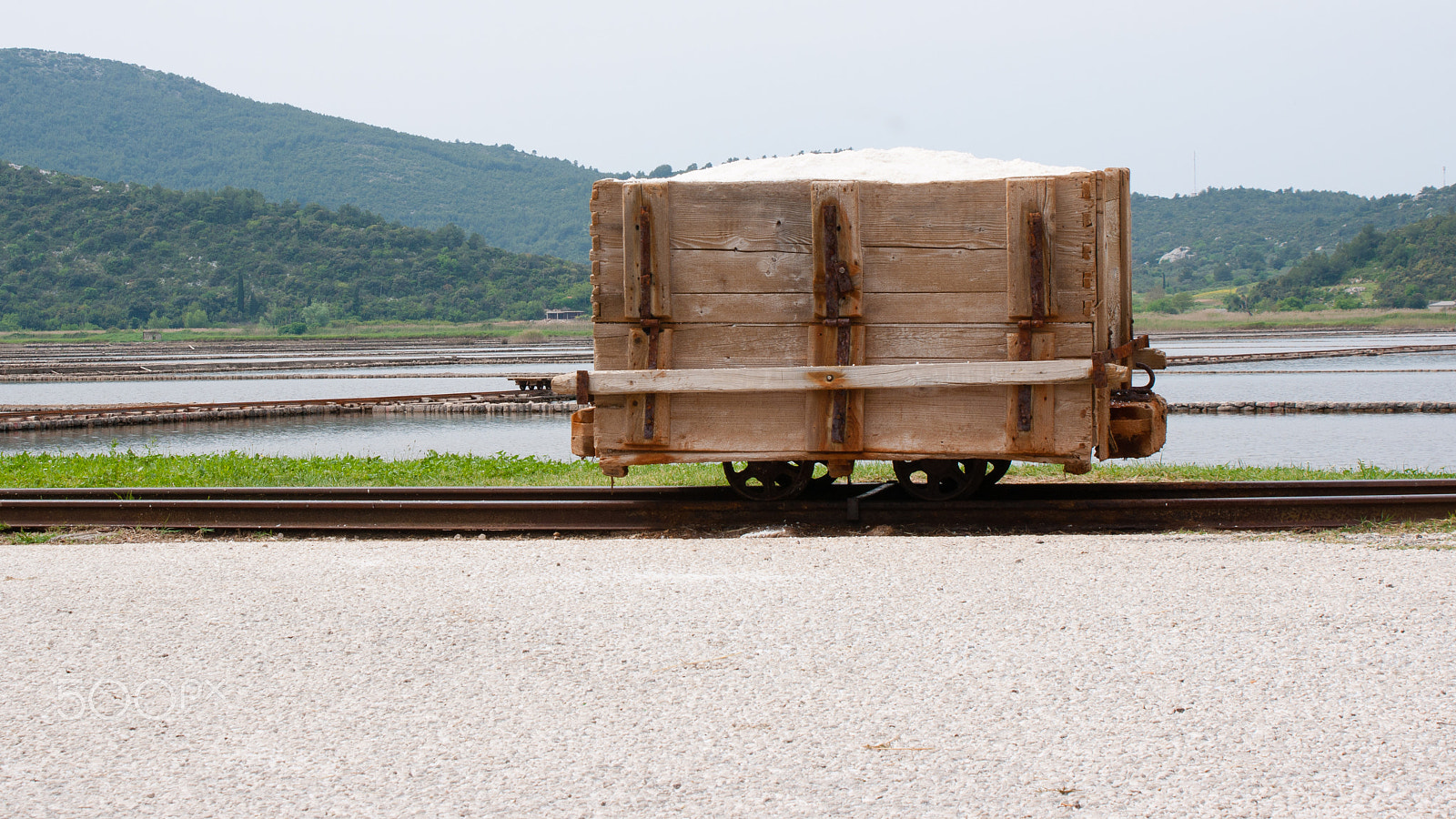 Sony Alpha DSLR-A700 sample photo. Salt wagon photography