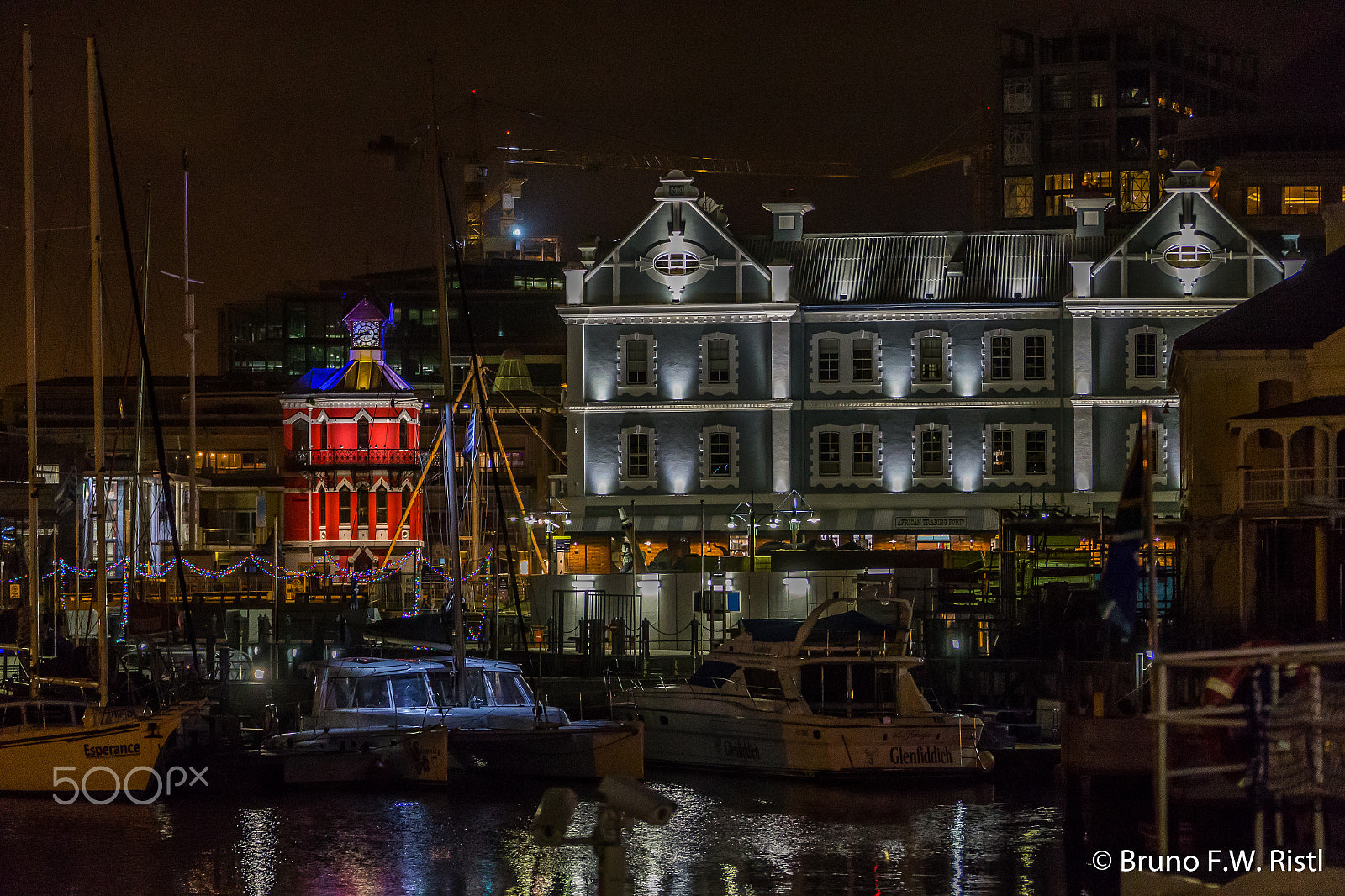 Canon EF 28-300mm F3.5-5.6L IS USM sample photo. Waterfront at night photography