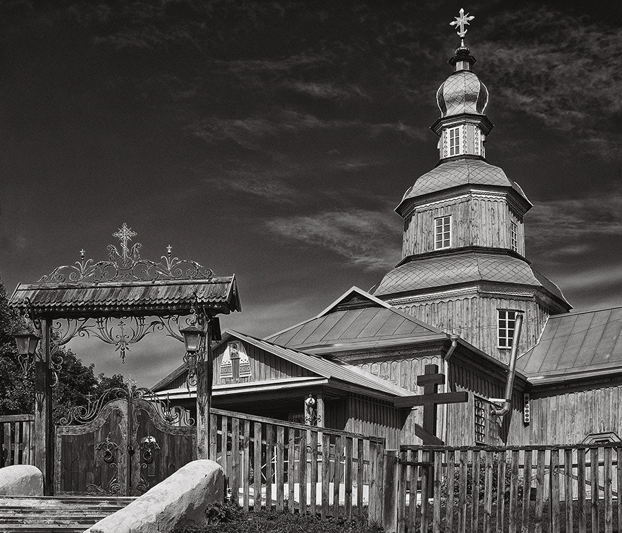 Sigma DP2 sample photo. St. nicholas church. photography