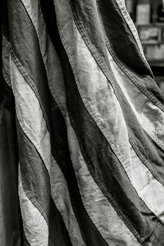 Fujifilm X-T1 + Fujifilm XF 27mm F2.8 sample photo. Drapeau en berne photography