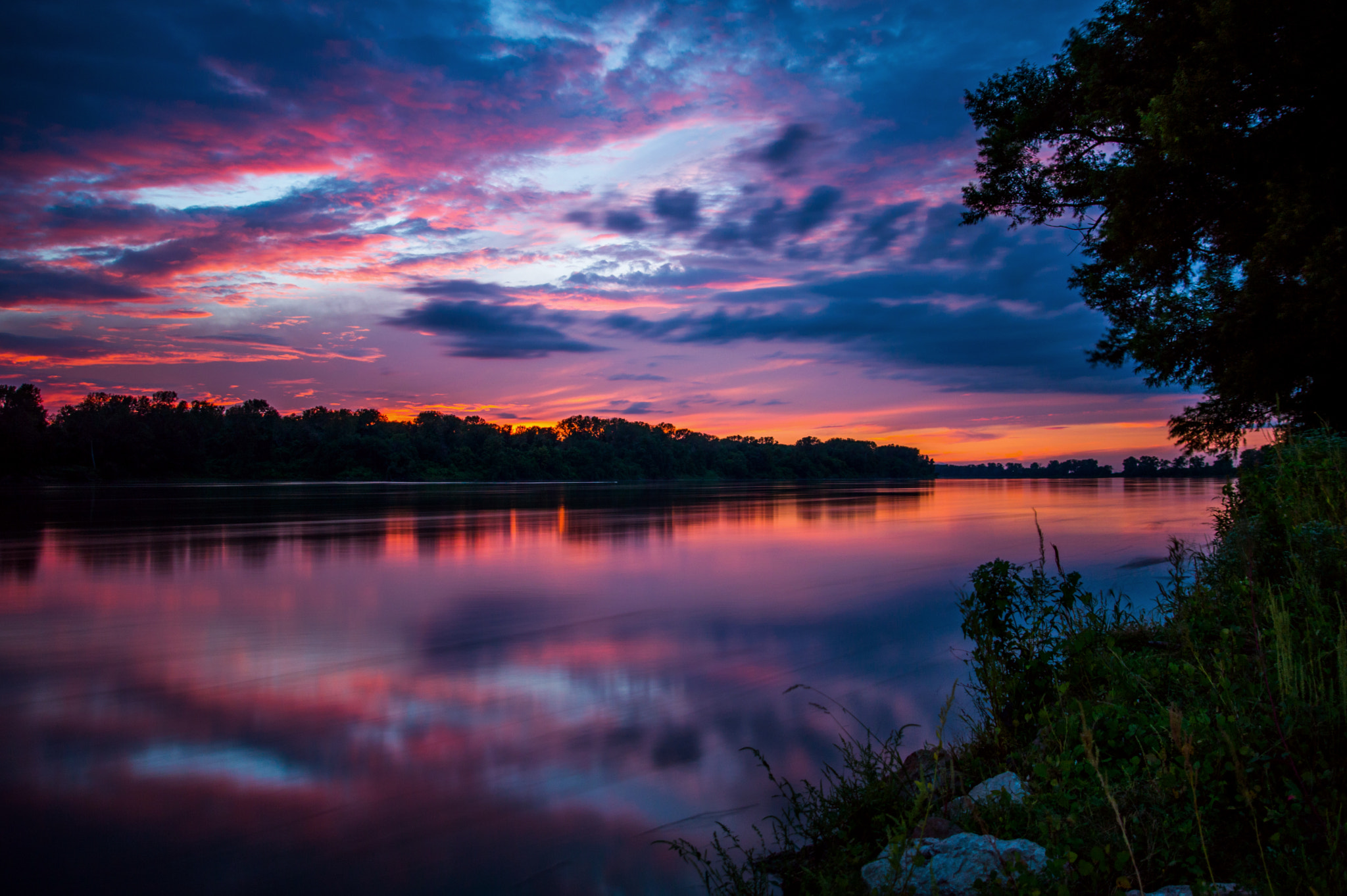 Samyang 16mm F2 ED AS UMC CS sample photo. Sunset over the missouri photography