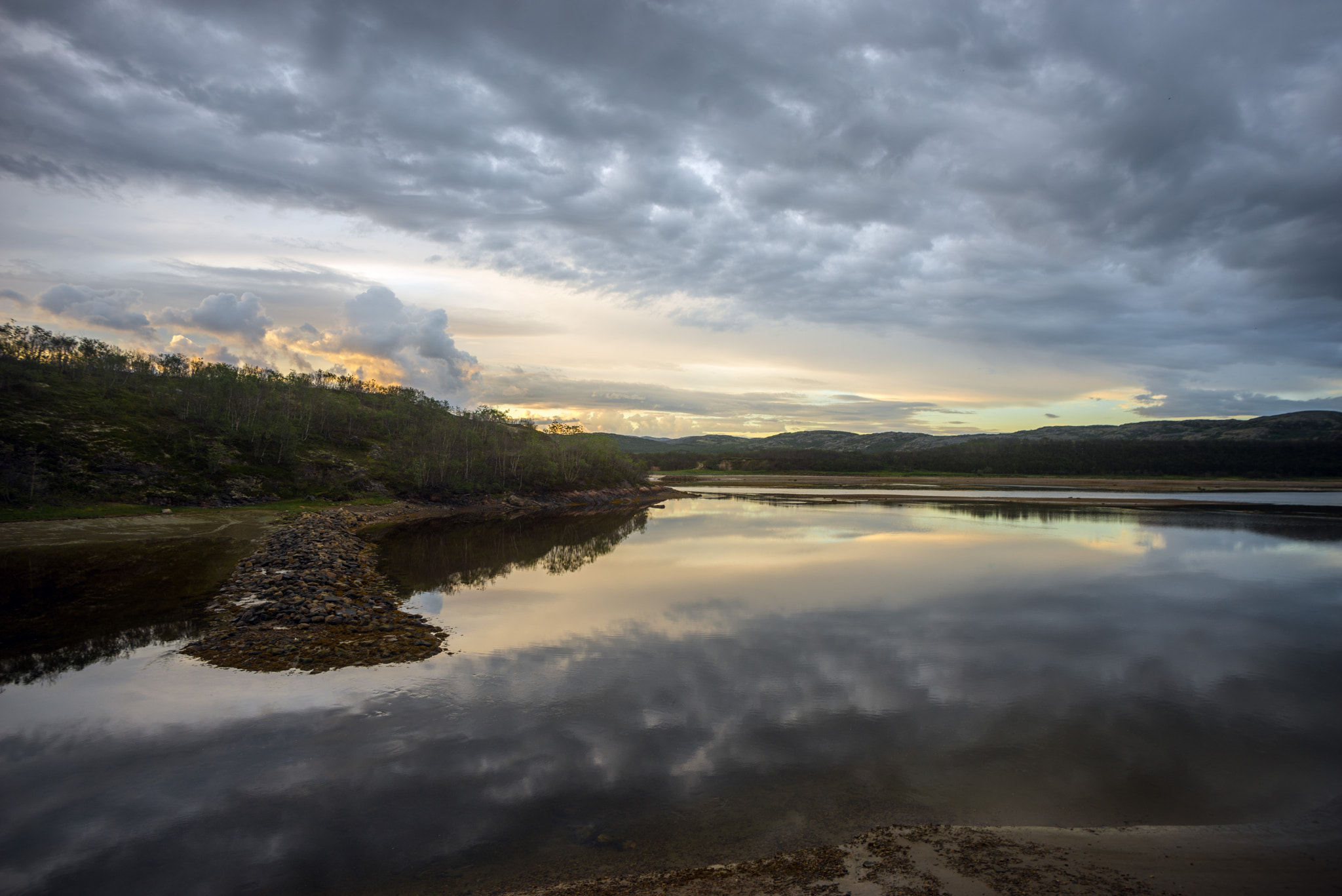 Tamron AF 19-35mm f/3.5-4.5 (A10) sample photo. Arctic summer photography