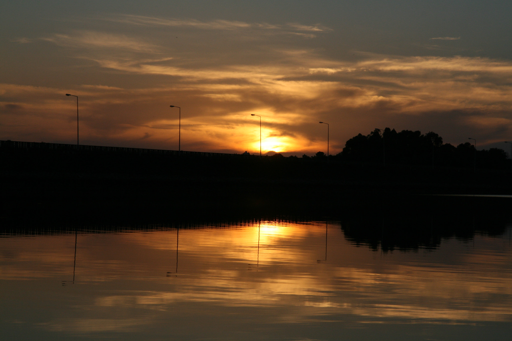 Canon EOS 400D (EOS Digital Rebel XTi / EOS Kiss Digital X) sample photo. || sunset || photography