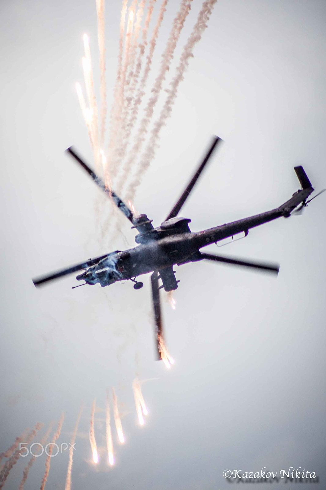 Canon EOS 500D (EOS Rebel T1i / EOS Kiss X3) + EF75-300mm f/4-5.6 sample photo. Mi-28 "night hunter" photography