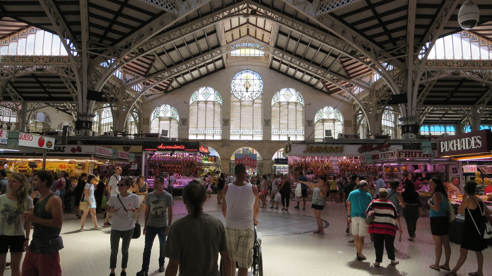 Canon PowerShot ELPH 330 HS (IXUS 255 HS / IXY 610F) sample photo. Beautiful old market hall in valencia (spain) photography