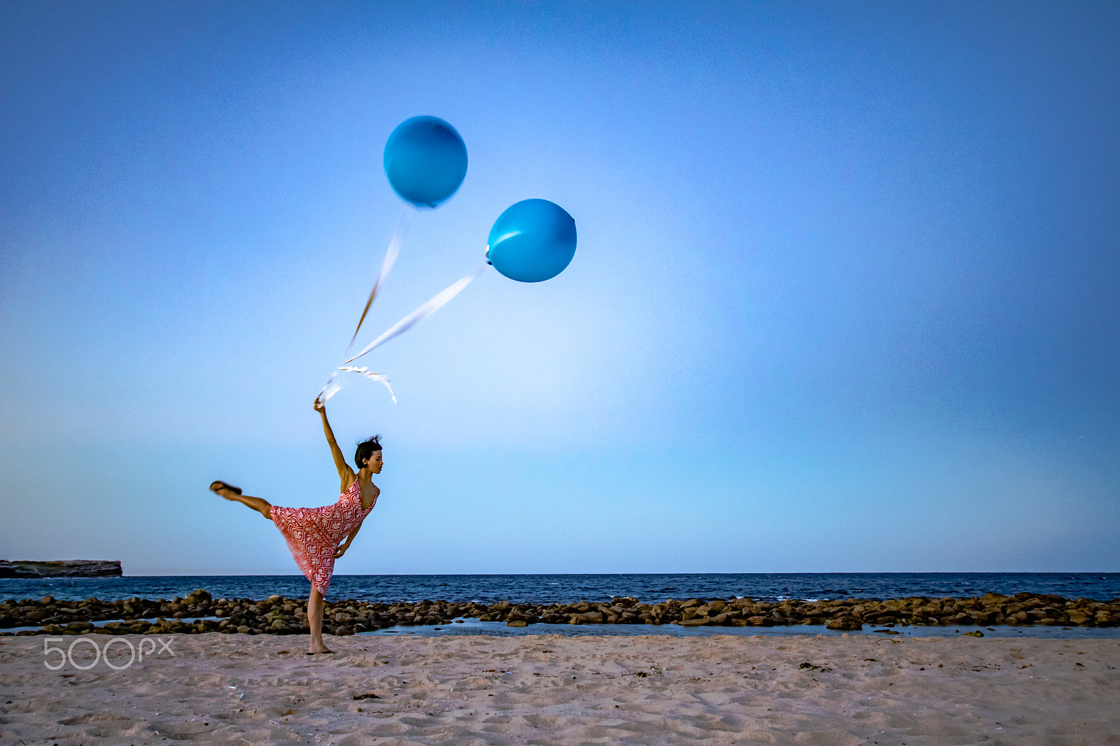 Sigma 10-20mm F3.5 EX DC HSM sample photo. Balloons photography