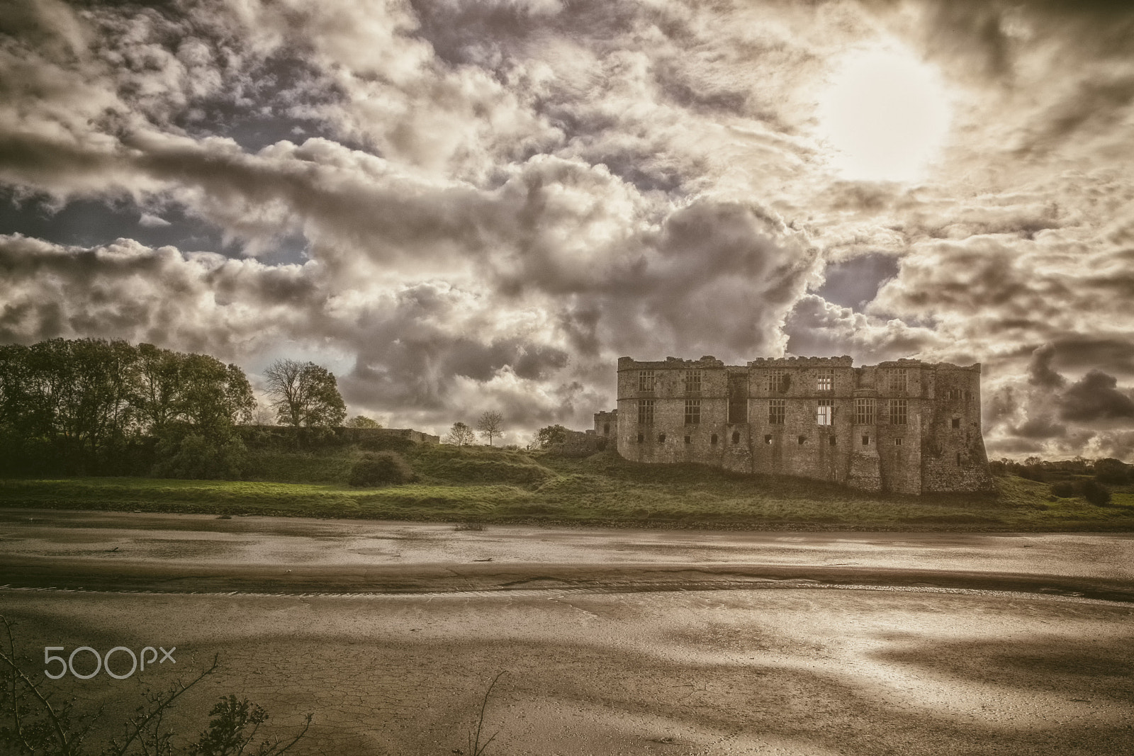 24-70mm F2.8 sample photo. Castle photography