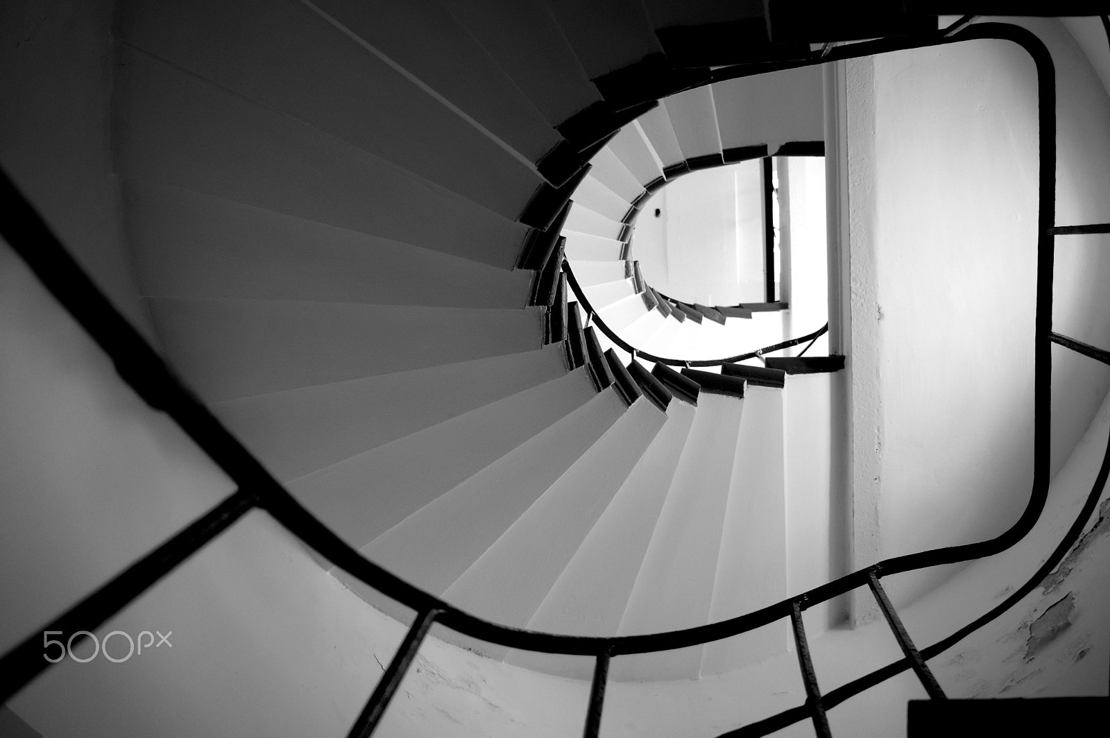 Sigma 17-35mm F2.8-4 EX DG sample photo. Up-down ... photography