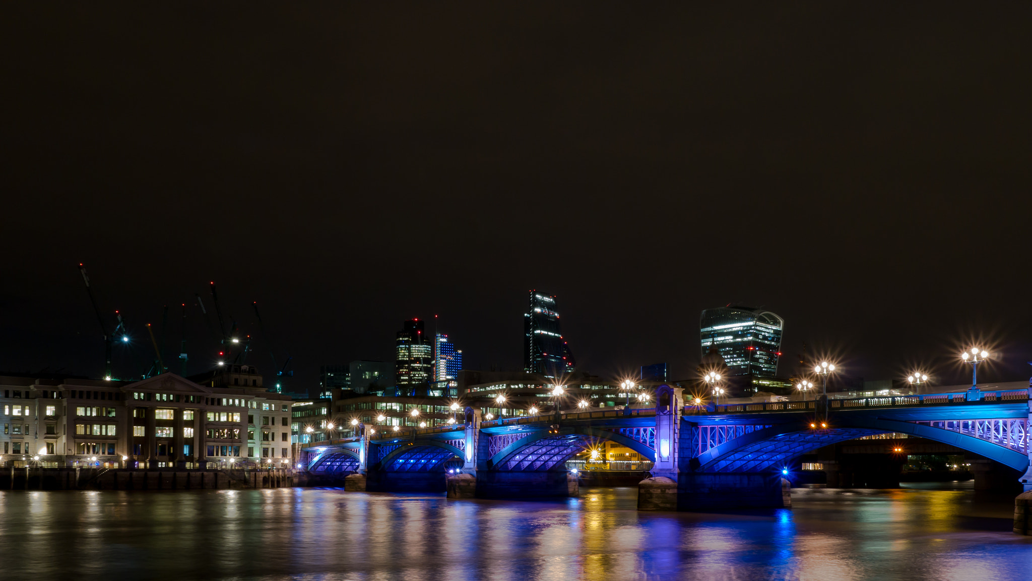 Panasonic Lumix G X Vario 12-35mm F2.8 ASPH Power OIS sample photo. Southwark bridge photography