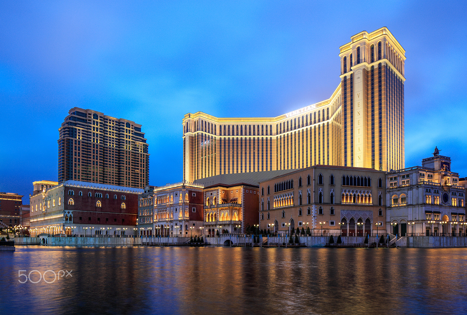 Canon TS-E 24.0mm f/3.5 L II sample photo. The venetian, cotai strip, macao photography