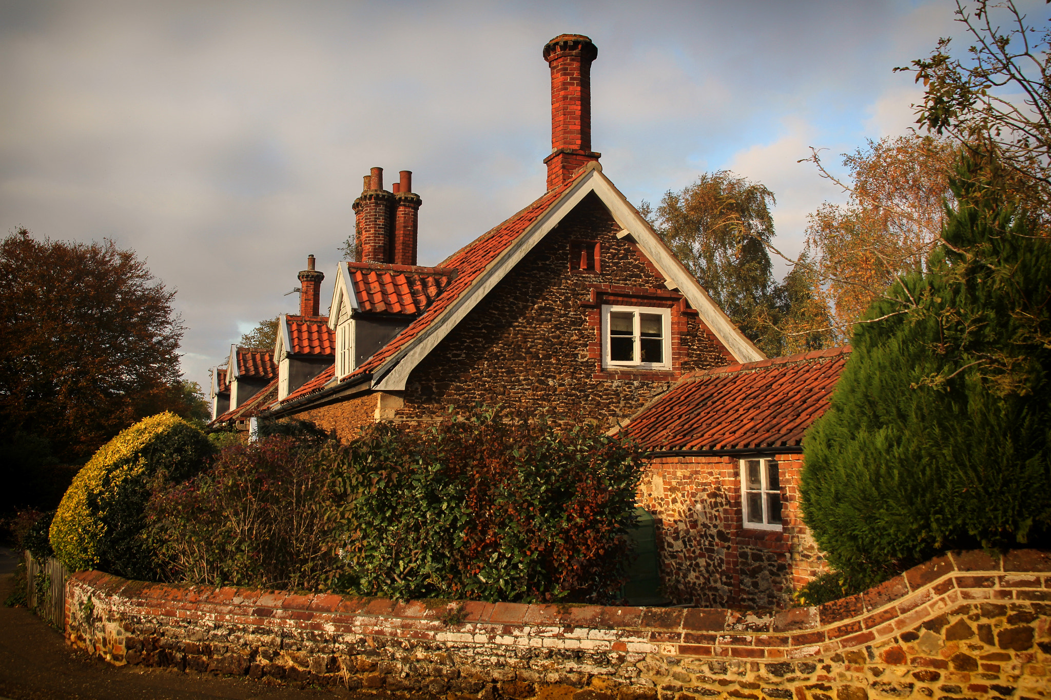 Sigma 18-200mm f/3.5-6.3 DC OS sample photo. Golden brown merry england photography
