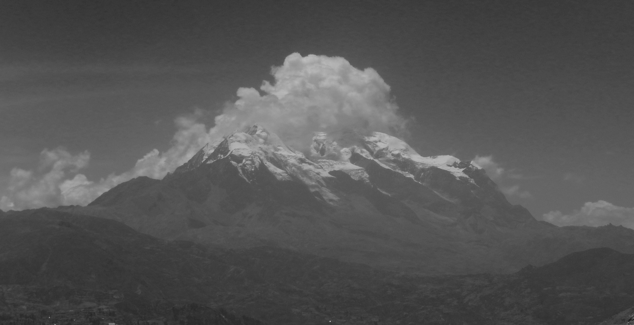 Nikon COOLPIX S9400 sample photo. Illimani bolivia. photography