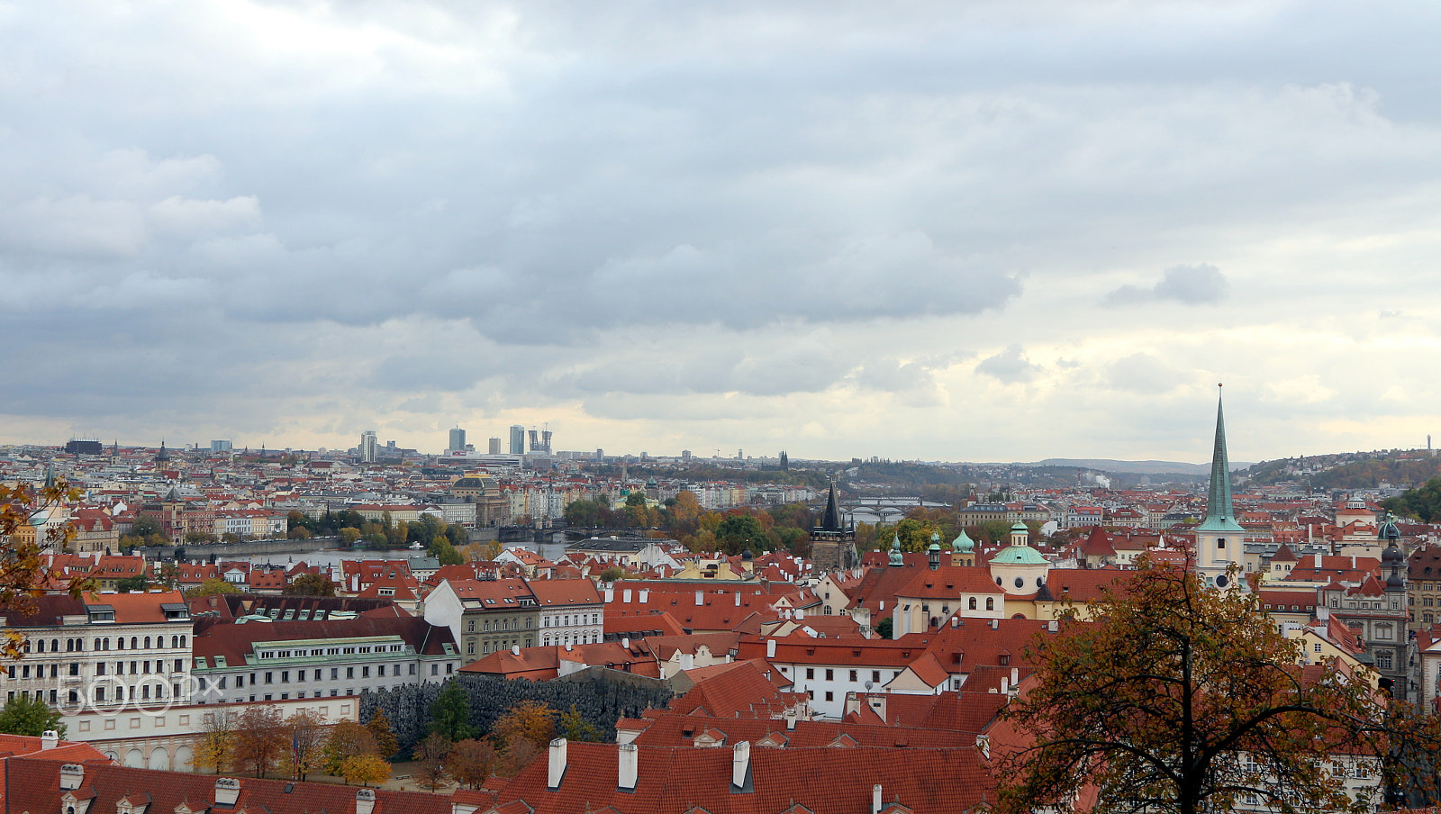 Canon EOS 700D (EOS Rebel T5i / EOS Kiss X7i) + Canon EF 24-105mm F4L IS USM sample photo. Prague photography