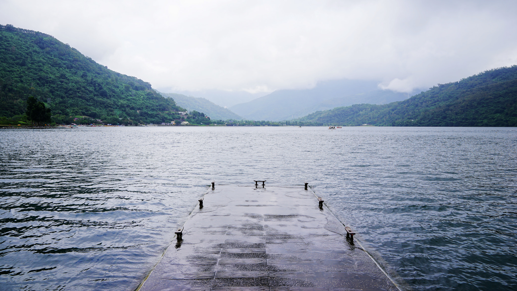 Sony FE 24-70mm F2.8 GM sample photo. Li yu lake photography