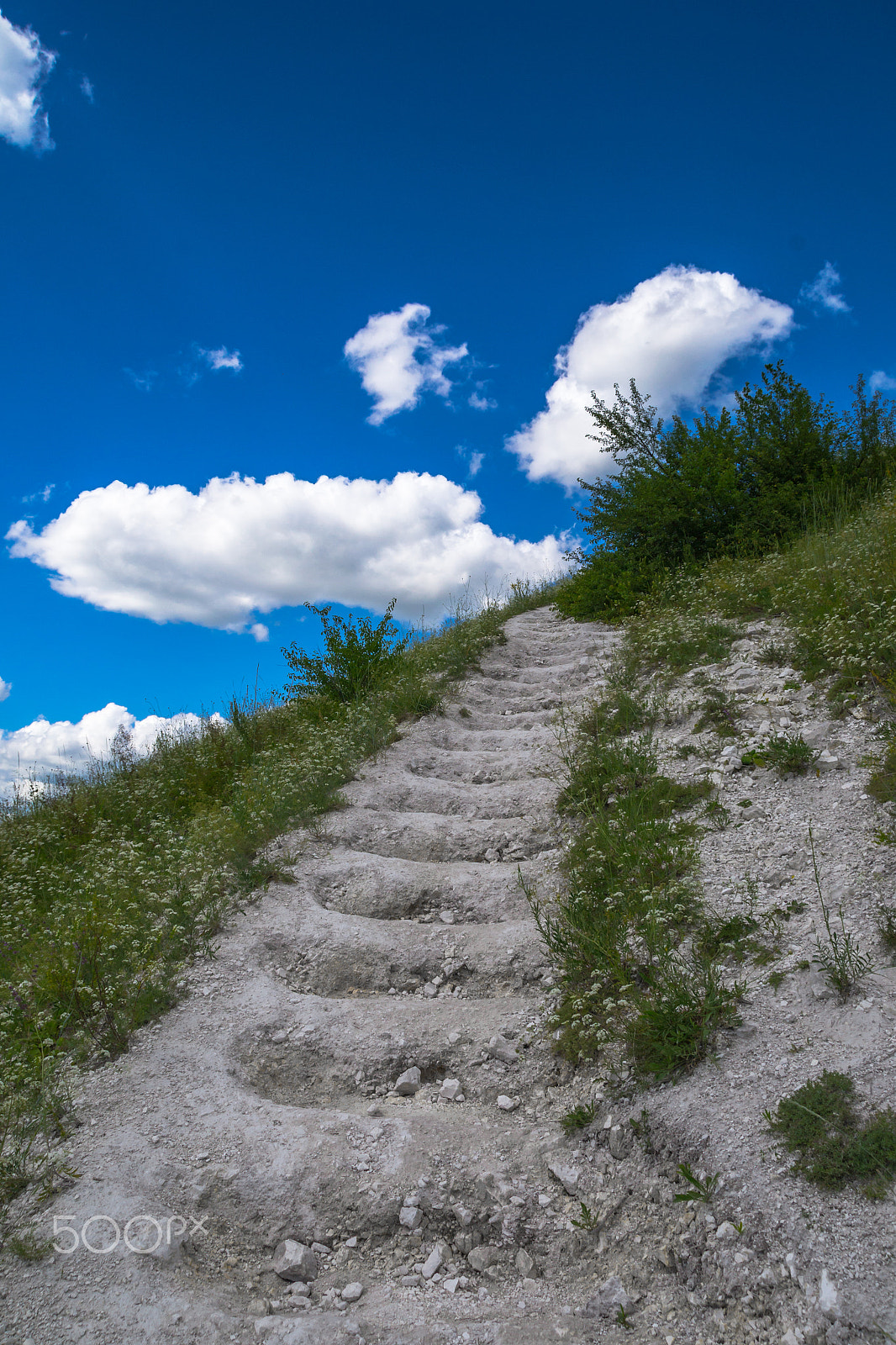Nikon D3100 + Sigma 18-200mm F3.5-6.3 II DC OS HSM sample photo. Stairway to heaven photography