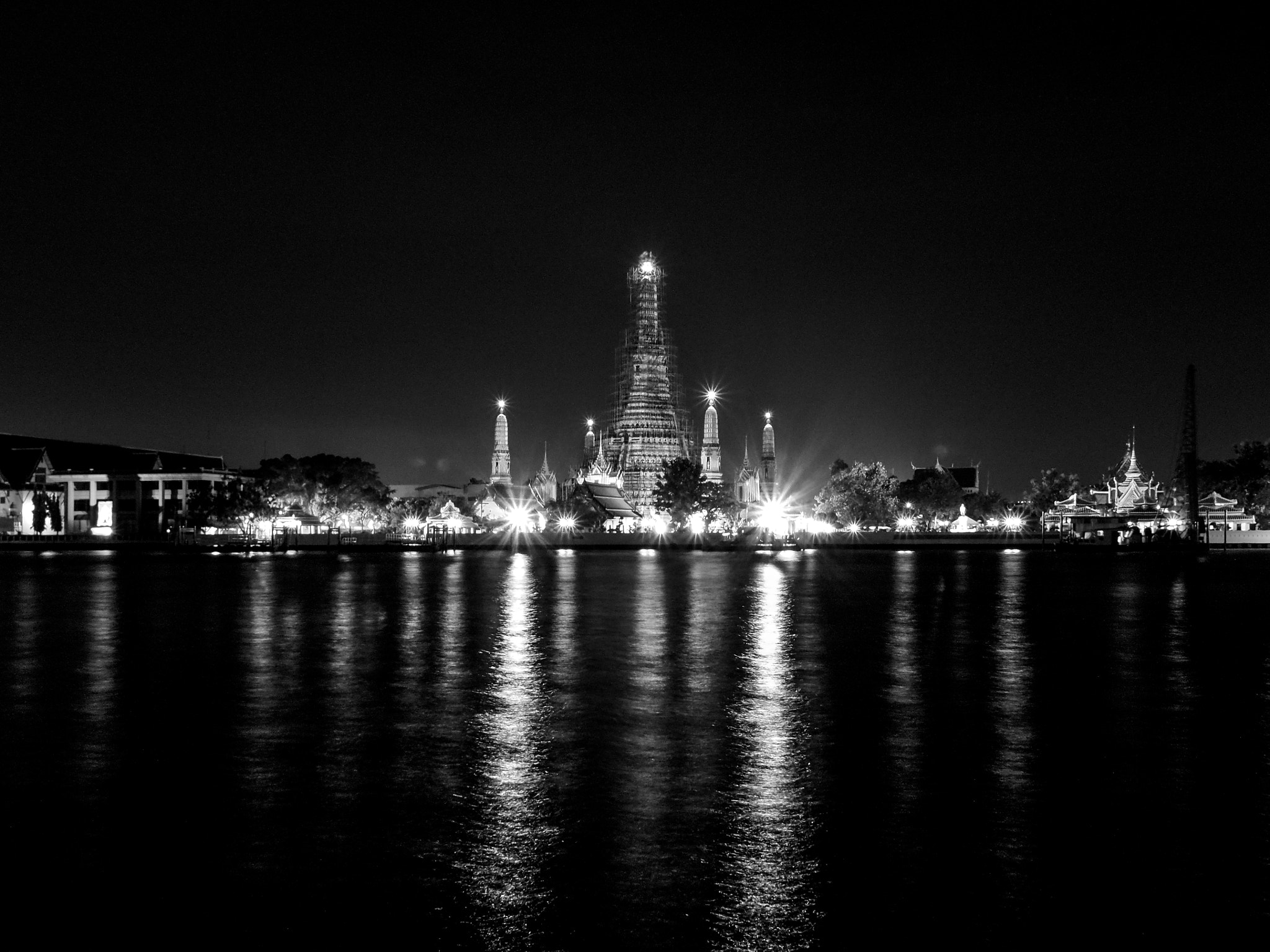 OLYMPUS M.14-150mm F4.0-5.6 II sample photo. Wat arun (bangkok, thailand) photography