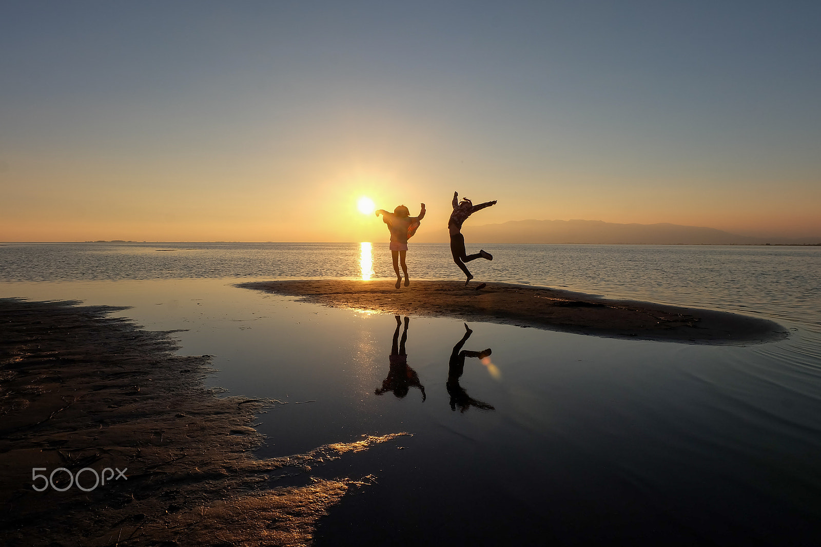 Fujifilm X-A1 sample photo. Happy sunset photography