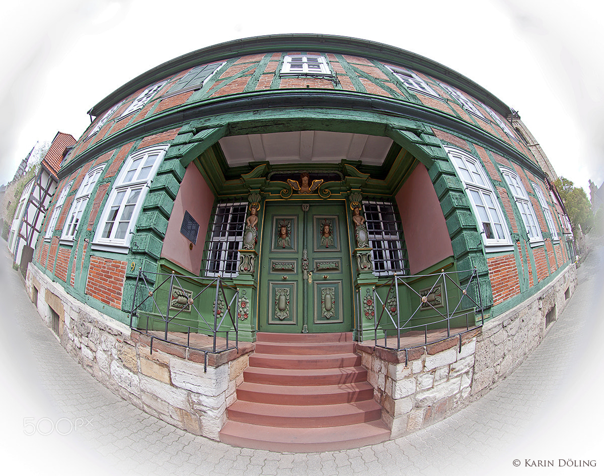 Canon EF 8-15mm F4L Fisheye USM sample photo. Die meist fotografierte tür in korbach photography