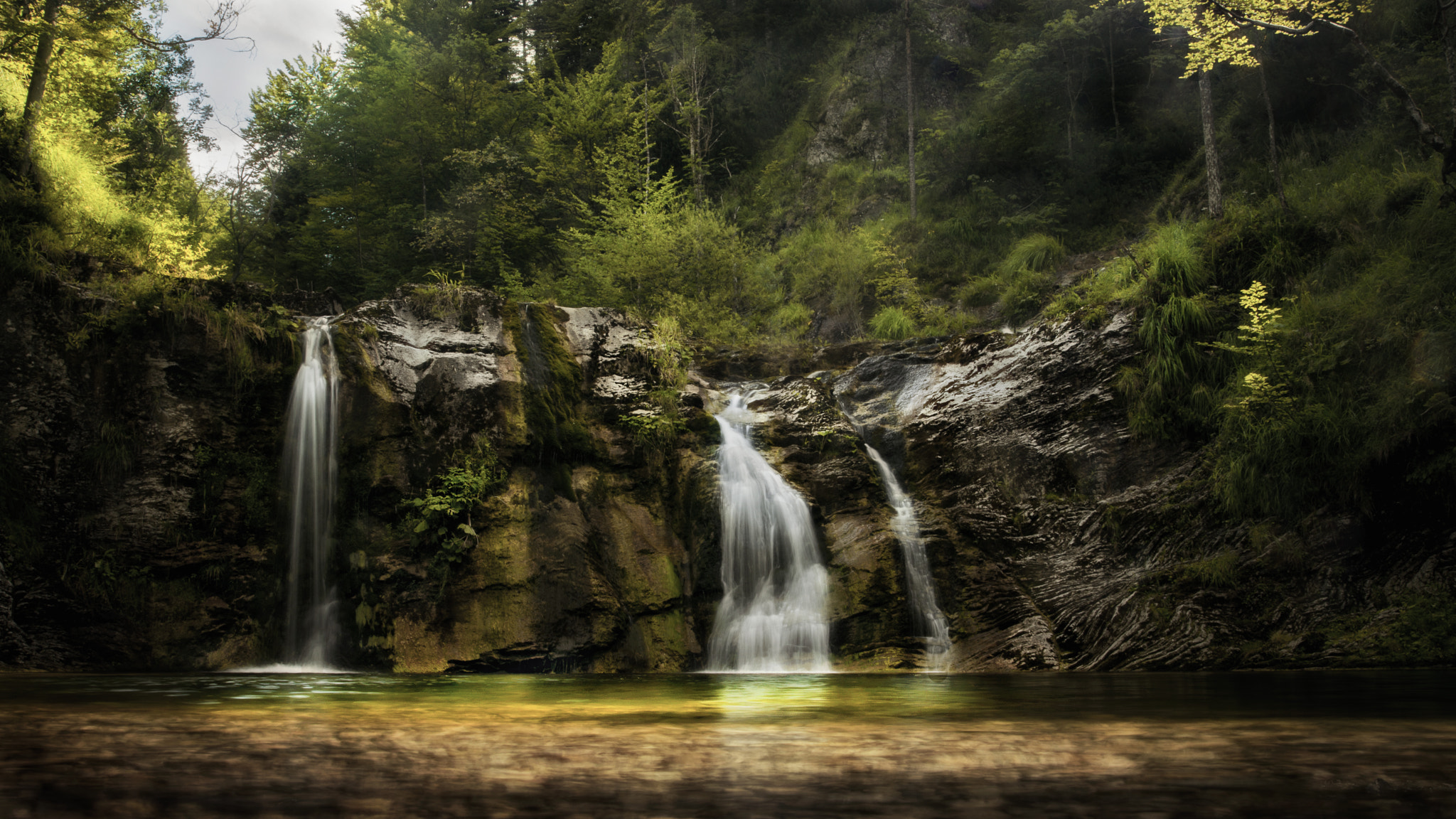 AF Zoom-Nikkor 24-120mm f/3.5-5.6D IF sample photo. Endless flow photography