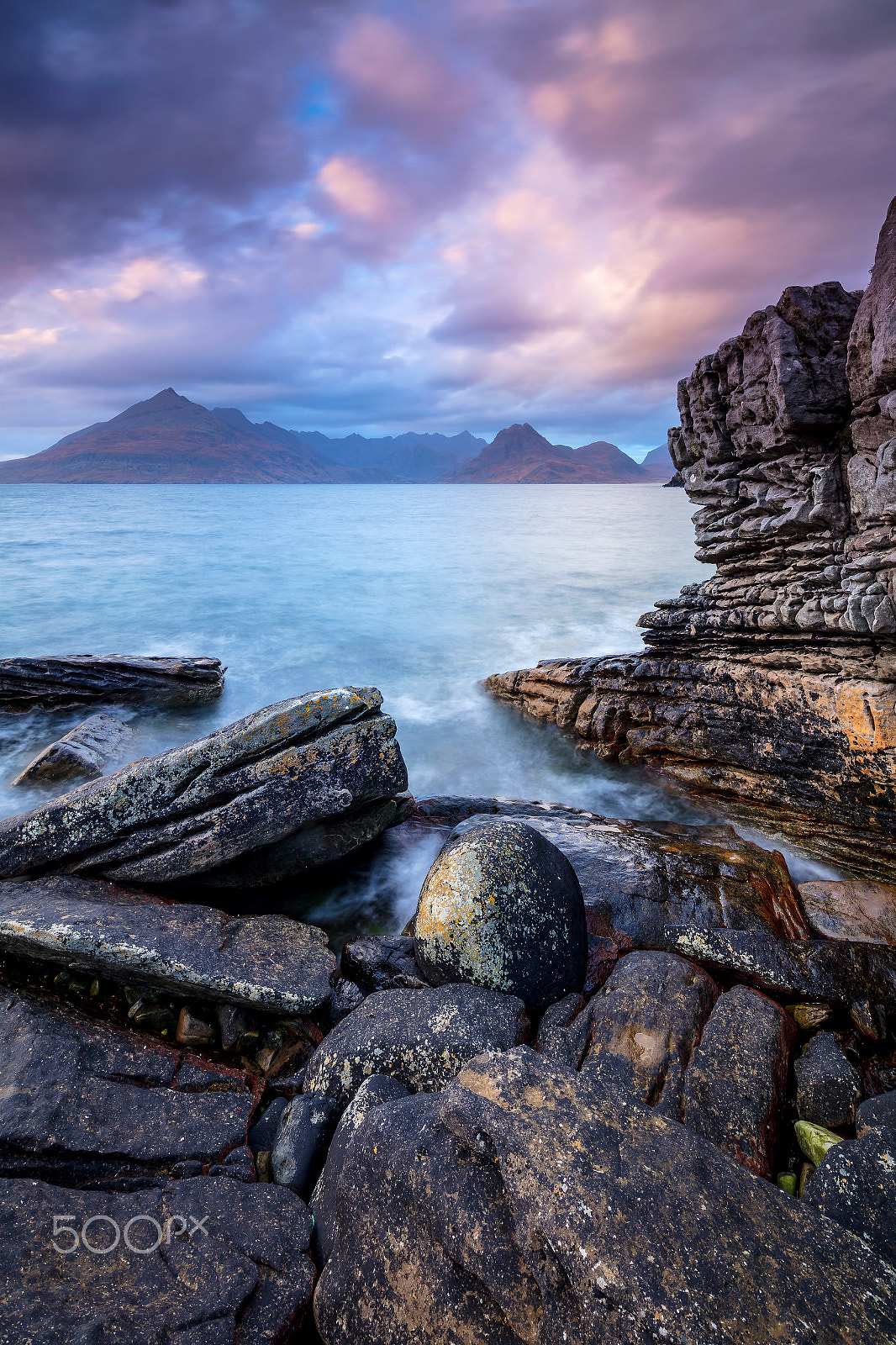 Canon EOS 5DS R + Canon TS-E 17mm F4L Tilt-Shift sample photo. Elgol evening photography