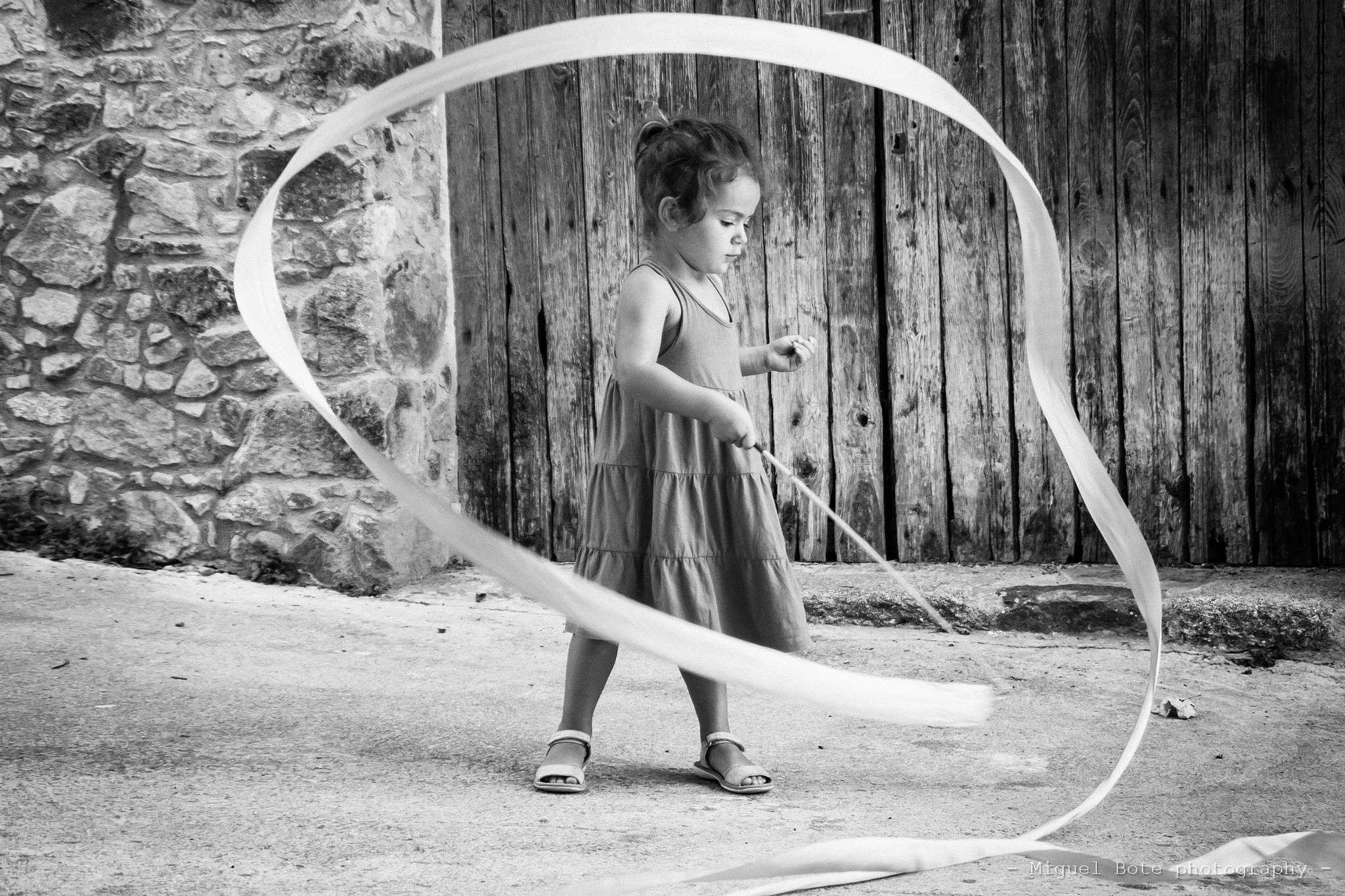 Canon EOS 500D (EOS Rebel T1i / EOS Kiss X3) sample photo. Round & round she goes all rights reserved miguel  ... photography