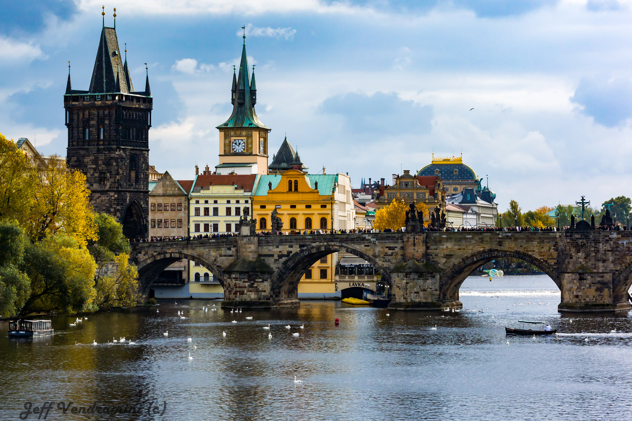 Nikon 1 Nikkor VR 30-110mm F3.8-5.6 sample photo. Charles's bridge in prague photography