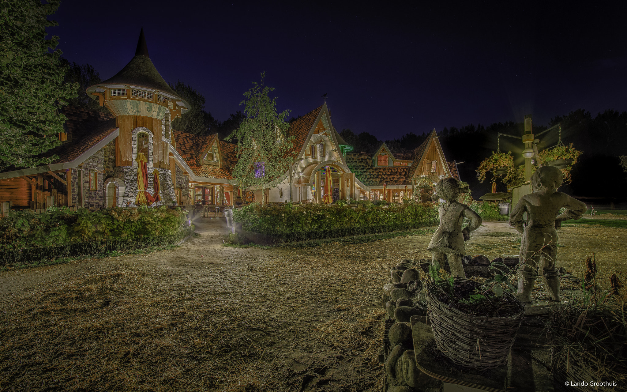 Samyang 14mm F2.8 ED AS IF UMC sample photo. Hansel and gretel photography