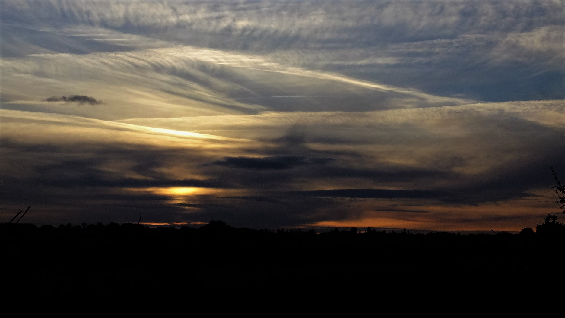 Fujifilm FinePix F770EXR (FinePix F775EXR) sample photo. Sun sets  darkly at shadwell, leeds photography