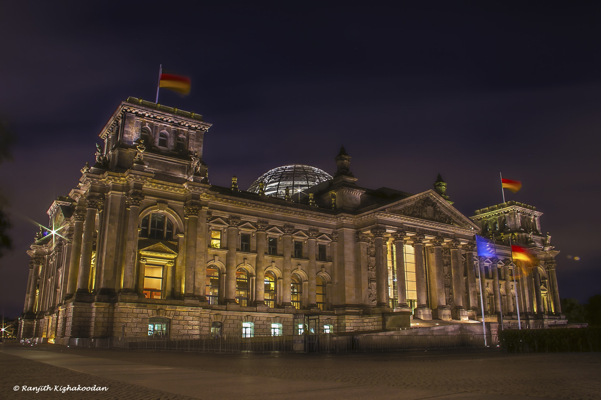 Canon EF-S 18-135mm F3.5-5.6 IS sample photo. Reichstag building photography