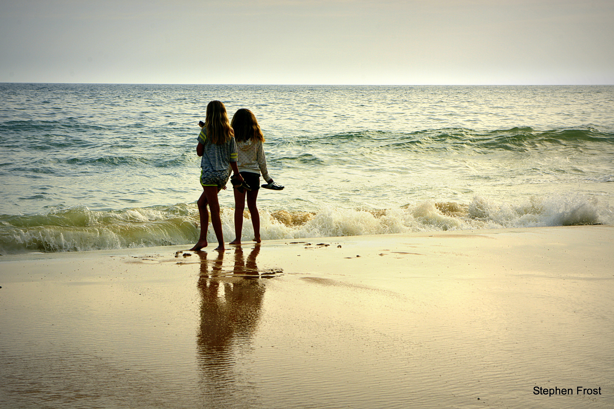 Nikon D7100 + Sigma 24-70mm F2.8 EX DG Macro sample photo. Friend on the shore photography