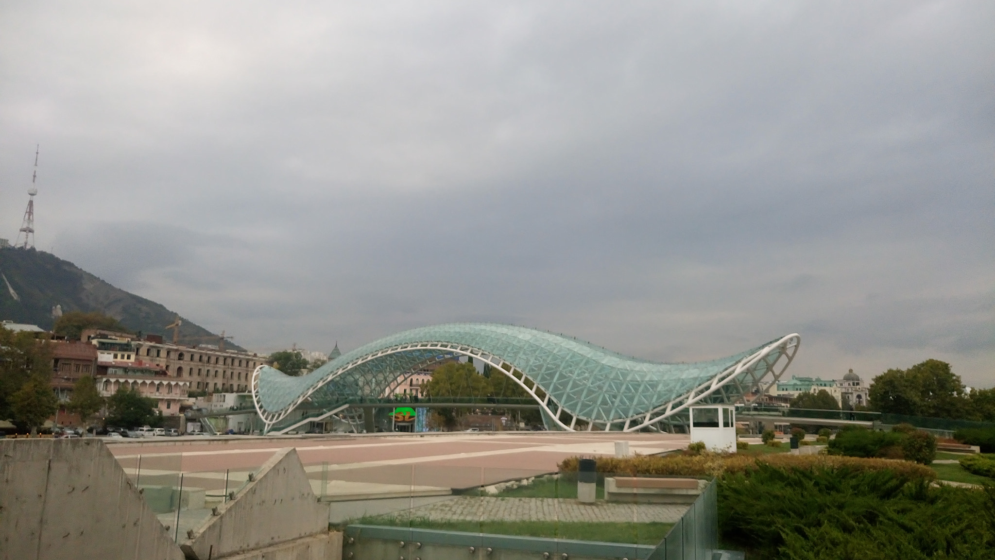 Sony Xperia M5 Dual sample photo. Bridge photography