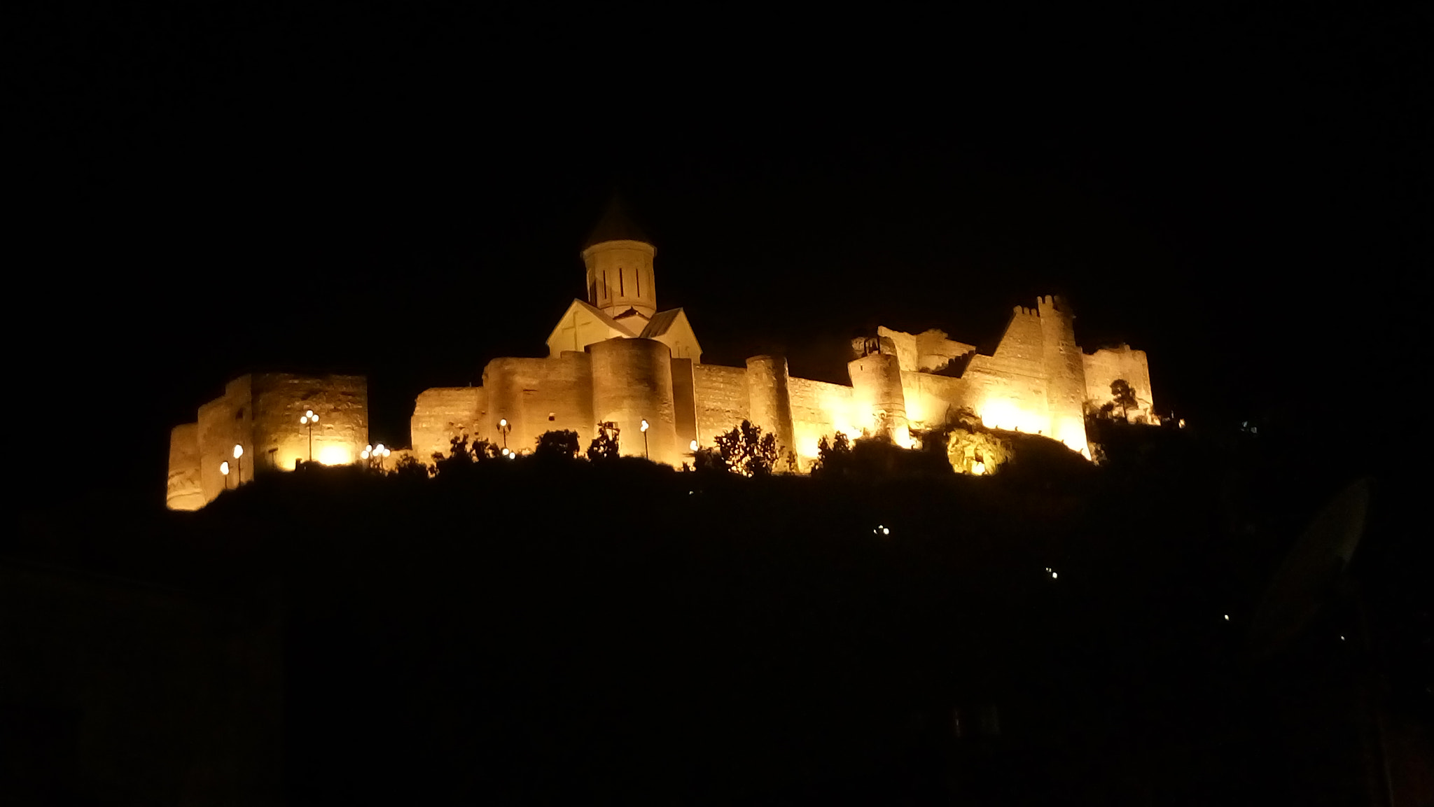Sony Xperia M5 Dual sample photo. Old castle photography