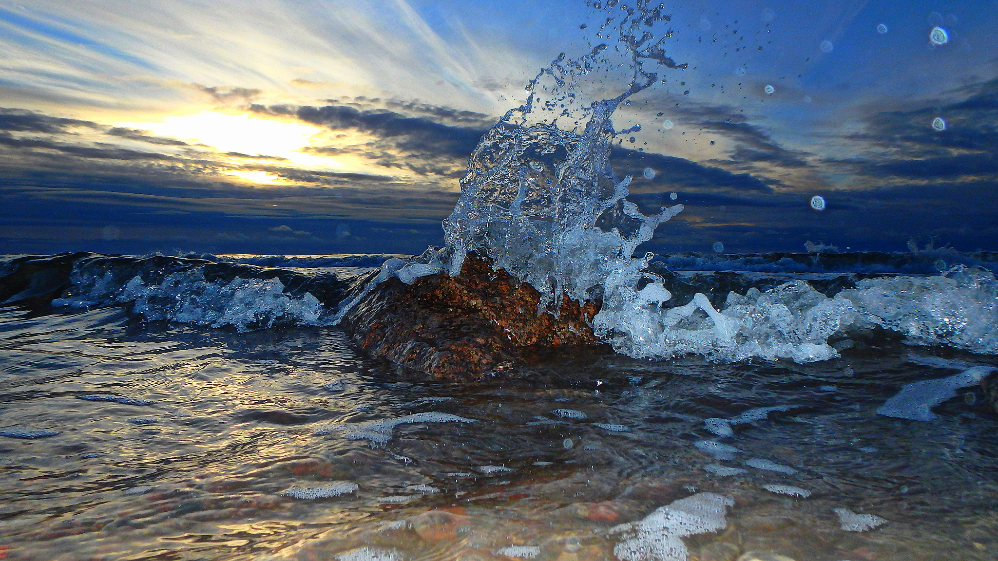 Olympus TG-850 sample photo. Water "dance" photography