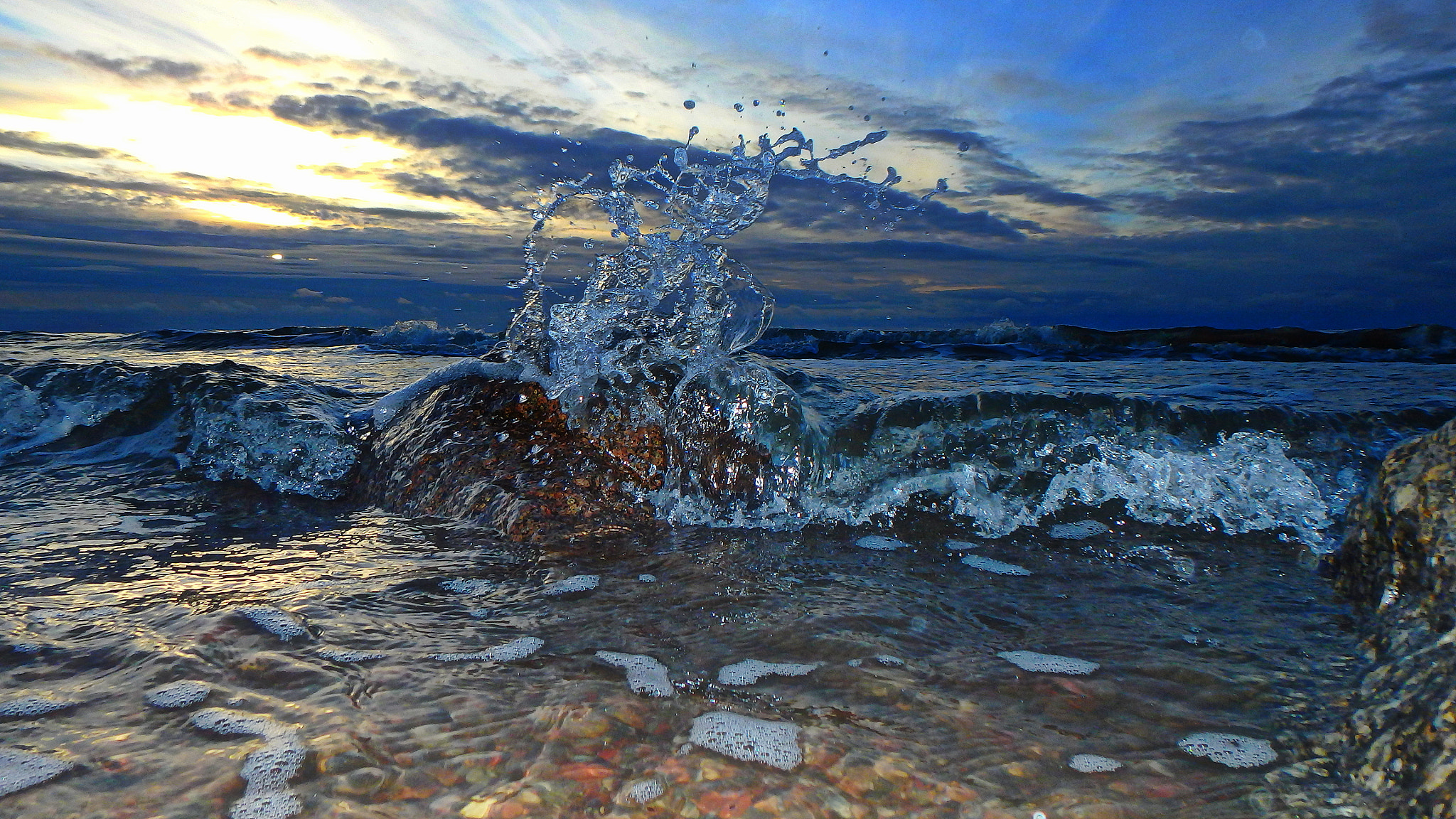 Olympus TG-850 sample photo. Water "dance" photography