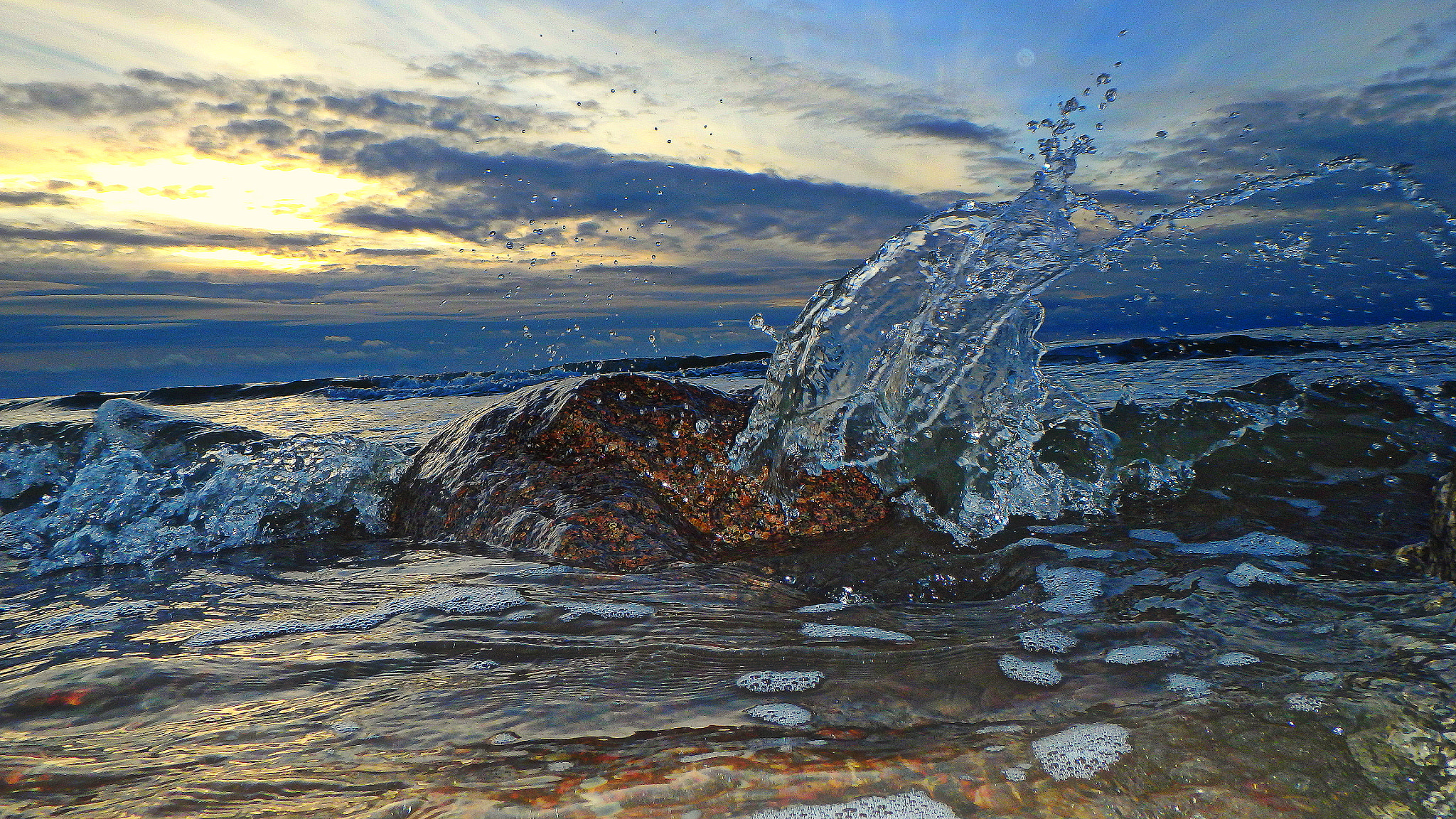 Olympus TG-850 sample photo. Water "dance" photography