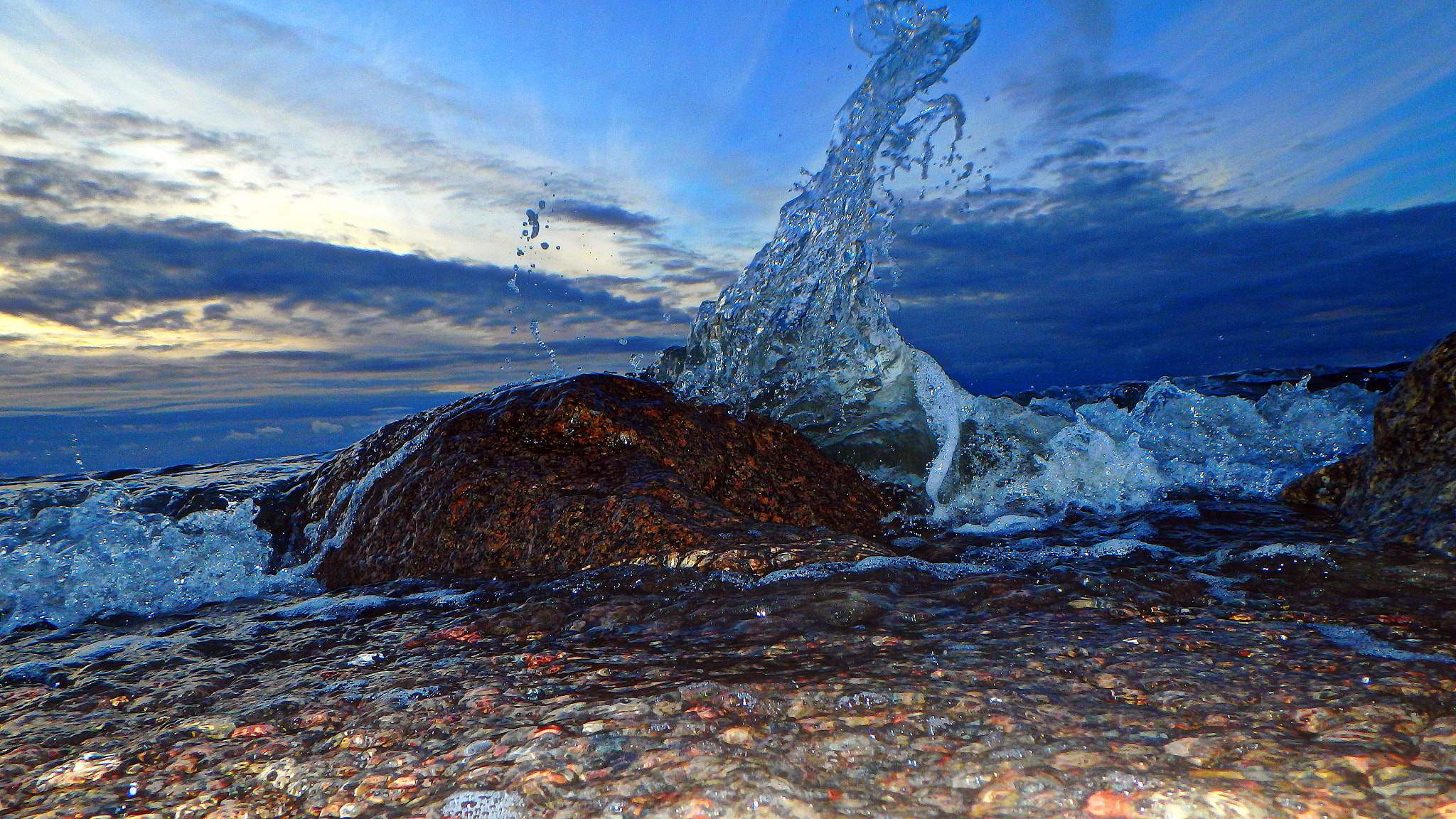 Olympus TG-850 sample photo. Water "dance" photography