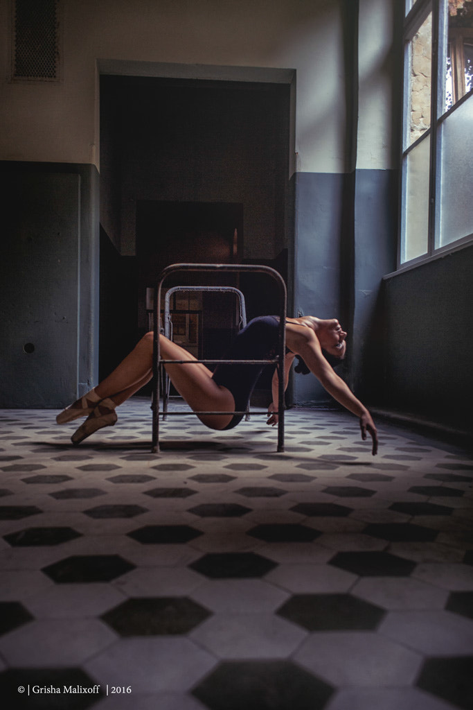 Canon EF 28mm F2.8 sample photo. ...ballerina.urban project... photography