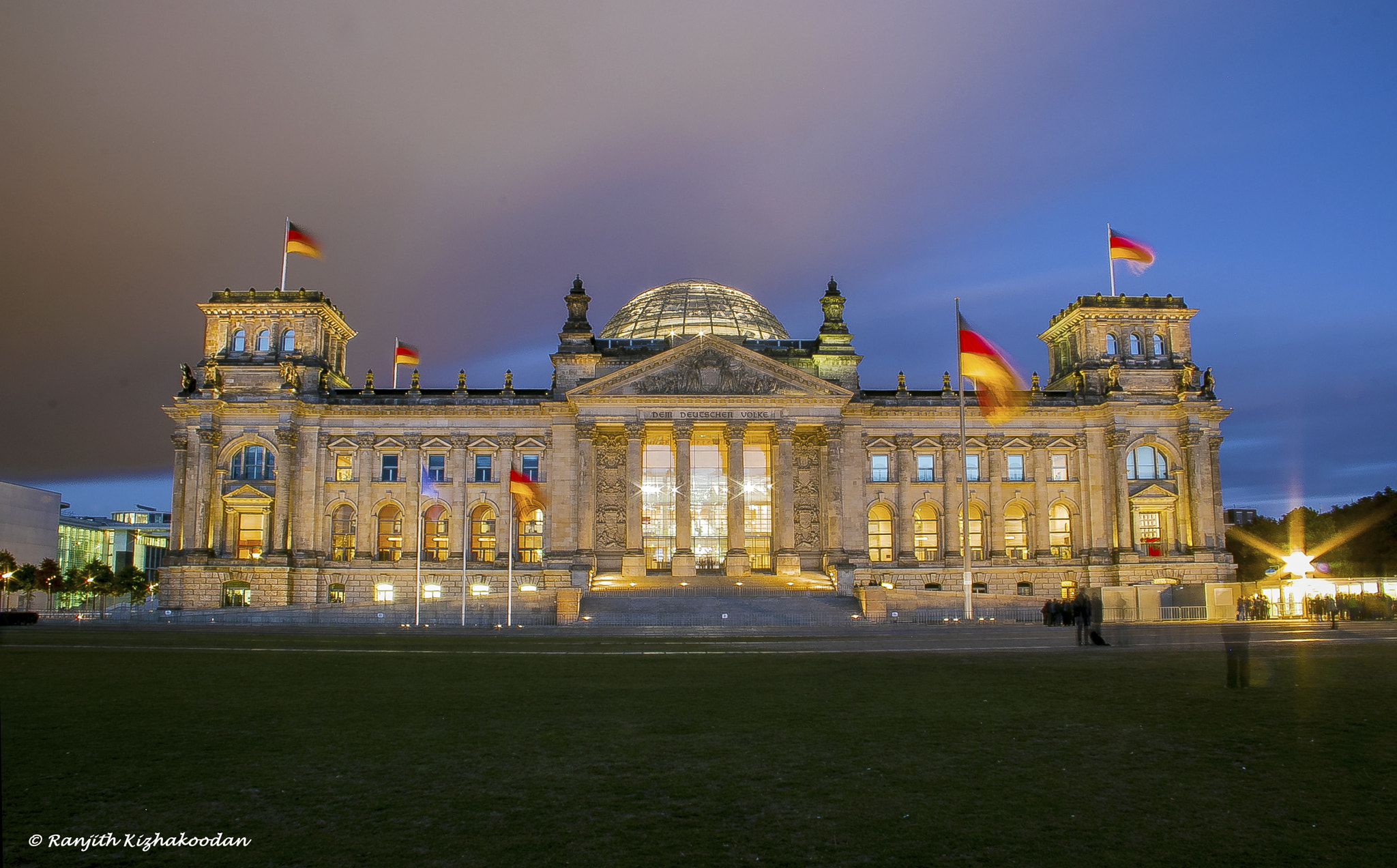 Canon EF-S 18-135mm F3.5-5.6 IS sample photo. Reichstag building photography
