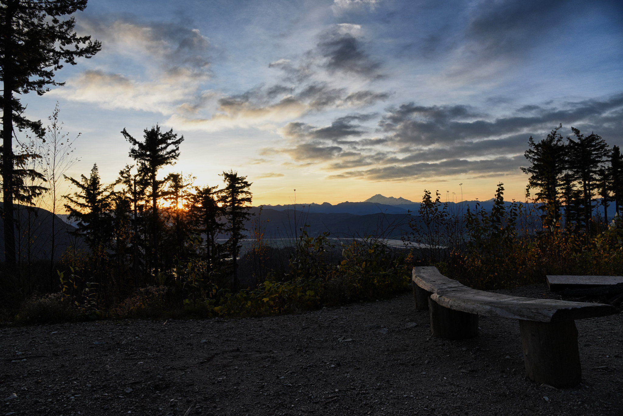 AF Zoom-Nikkor 75-240mm f/4.5-5.6D sample photo. Sunrise photography