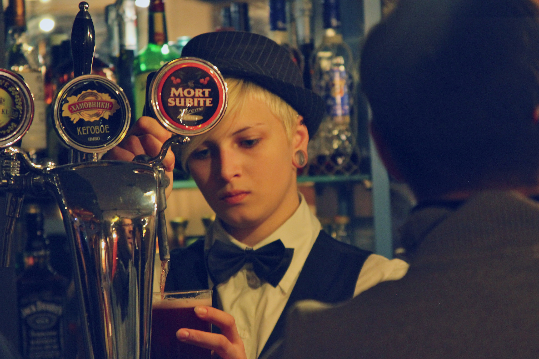 Canon EF 28-135mm F3.5-5.6 IS USM sample photo. Bartender photography