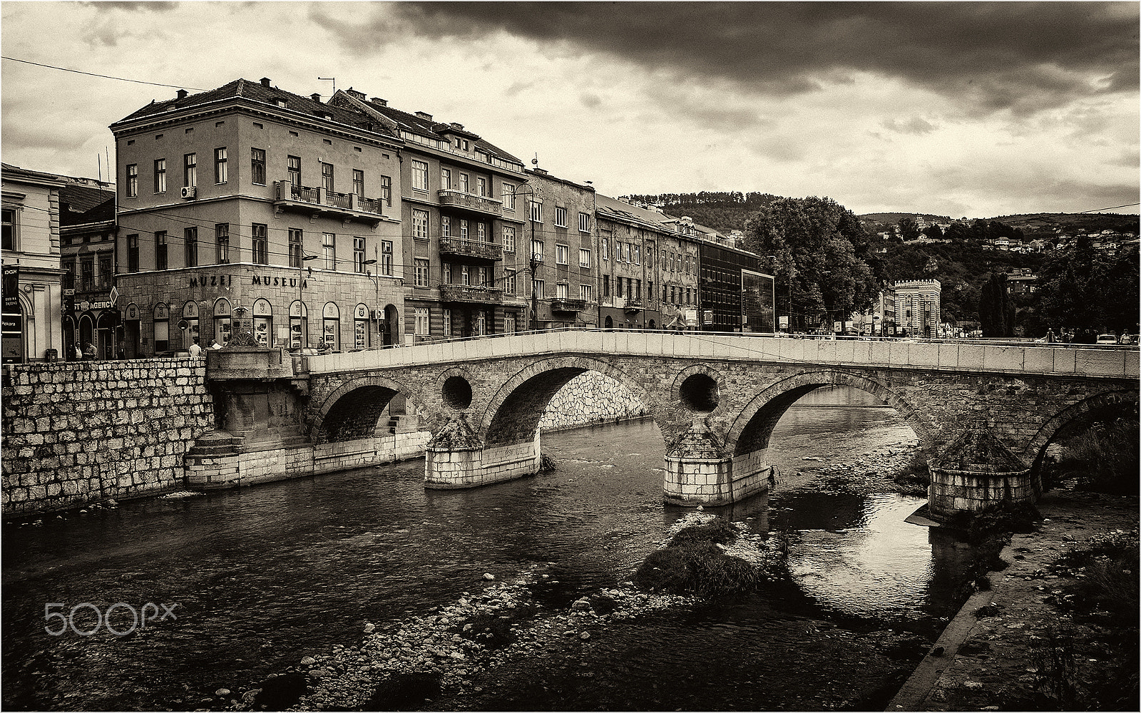 Sony Alpha NEX-6 + Sony E 20mm F2.8 sample photo. Sarajevo photography