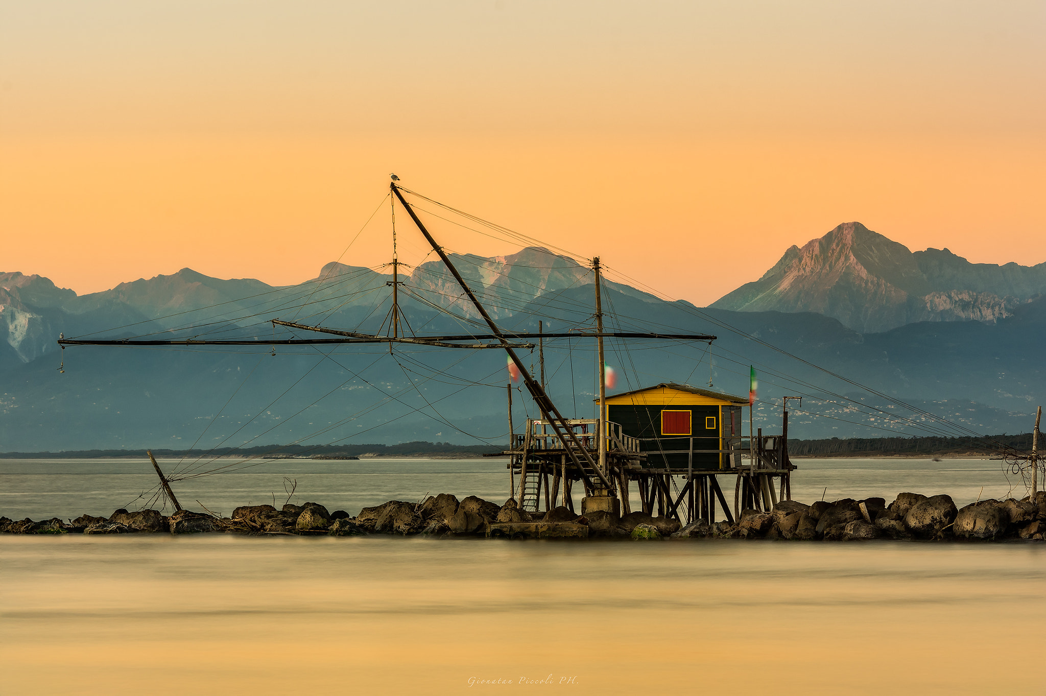 Nikon D7200 + Sigma 70-200mm F2.8 EX DG OS HSM sample photo. Trabucco sfondo apuane photography