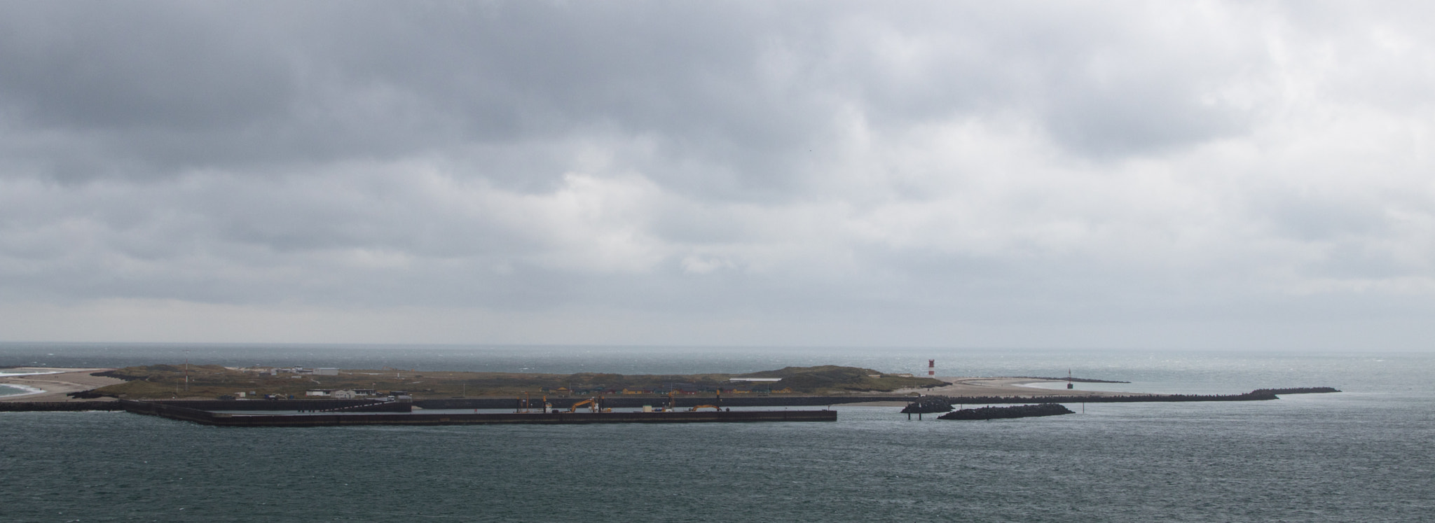 Canon EF 28-135mm F3.5-5.6 IS USM sample photo. Helgoland, the smaller, flat island photography