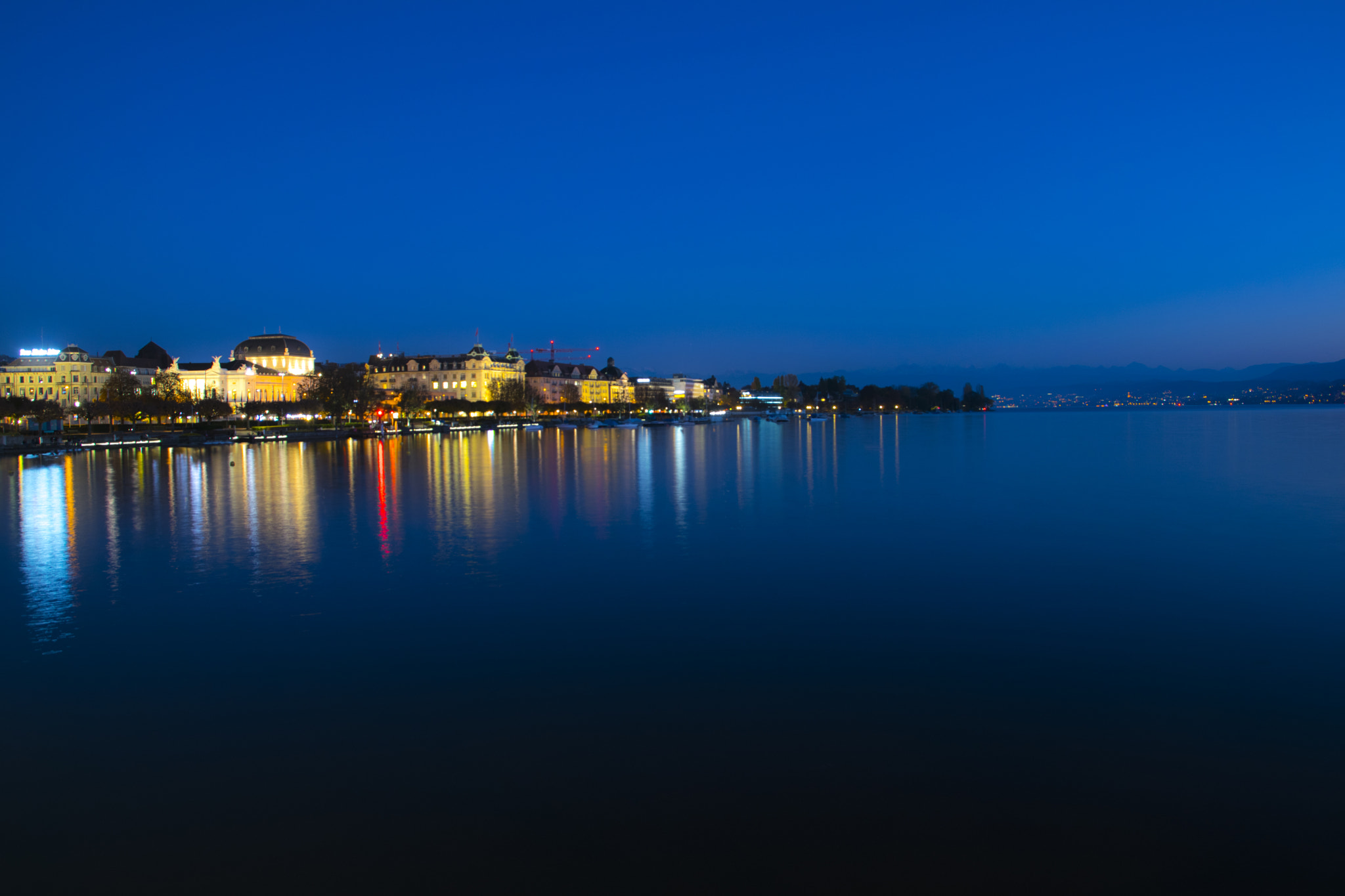 Sigma 17-70mm F2.8-4 DC Macro OS HSM | C sample photo. Zurich lake photography