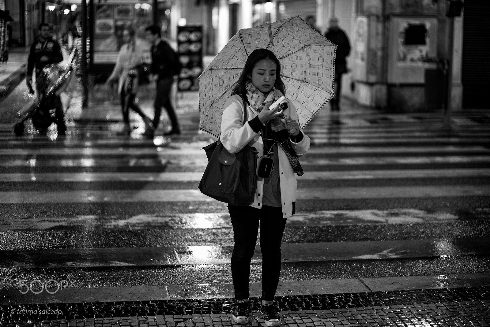 Noctilux-M 1:1/50 sample photo. Lisbon, late in the night photography