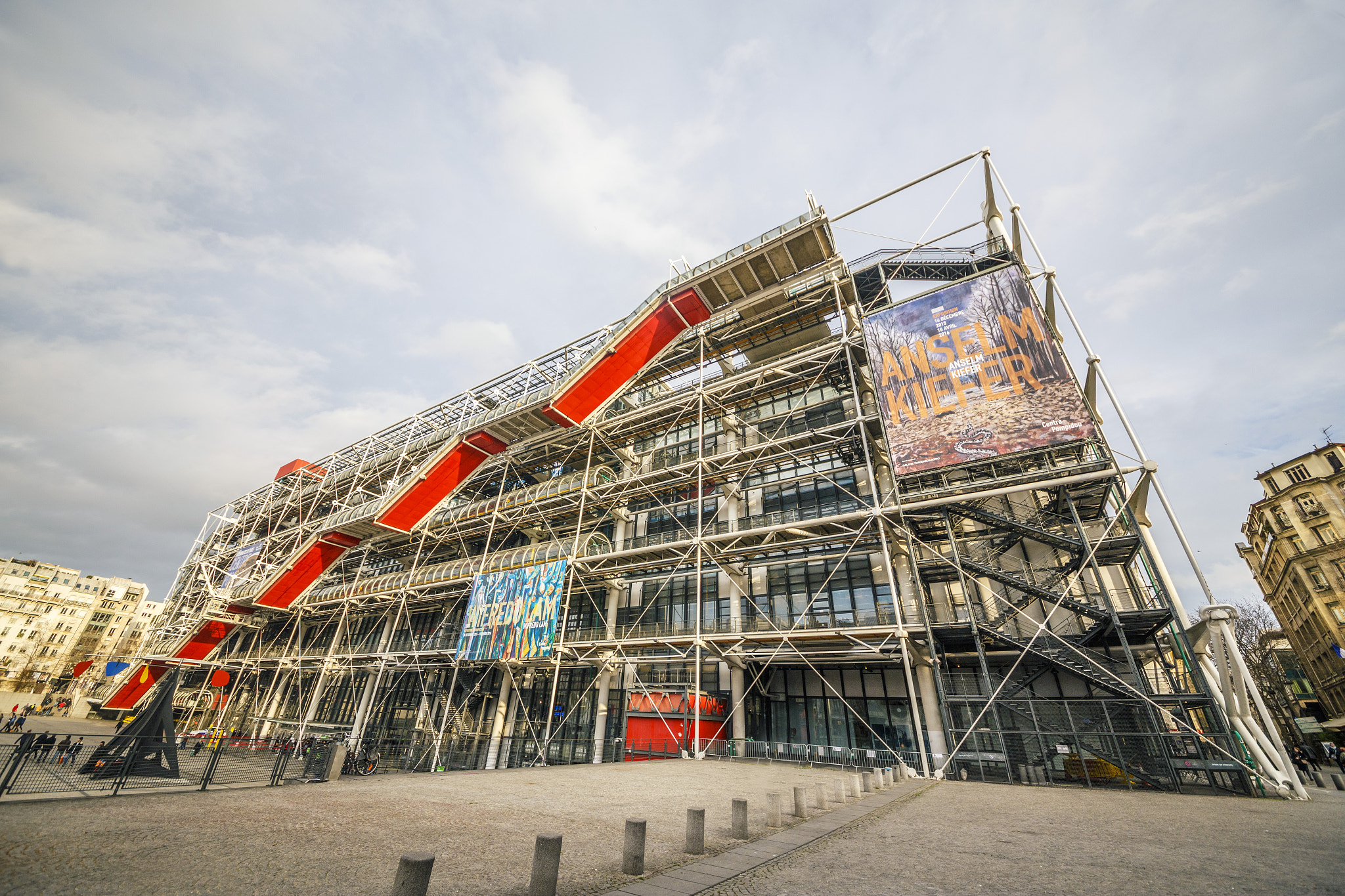 Canon EOS 6D + Sigma 12-24mm F4.5-5.6 II DG HSM sample photo. Centre georges pompidou, paris photography