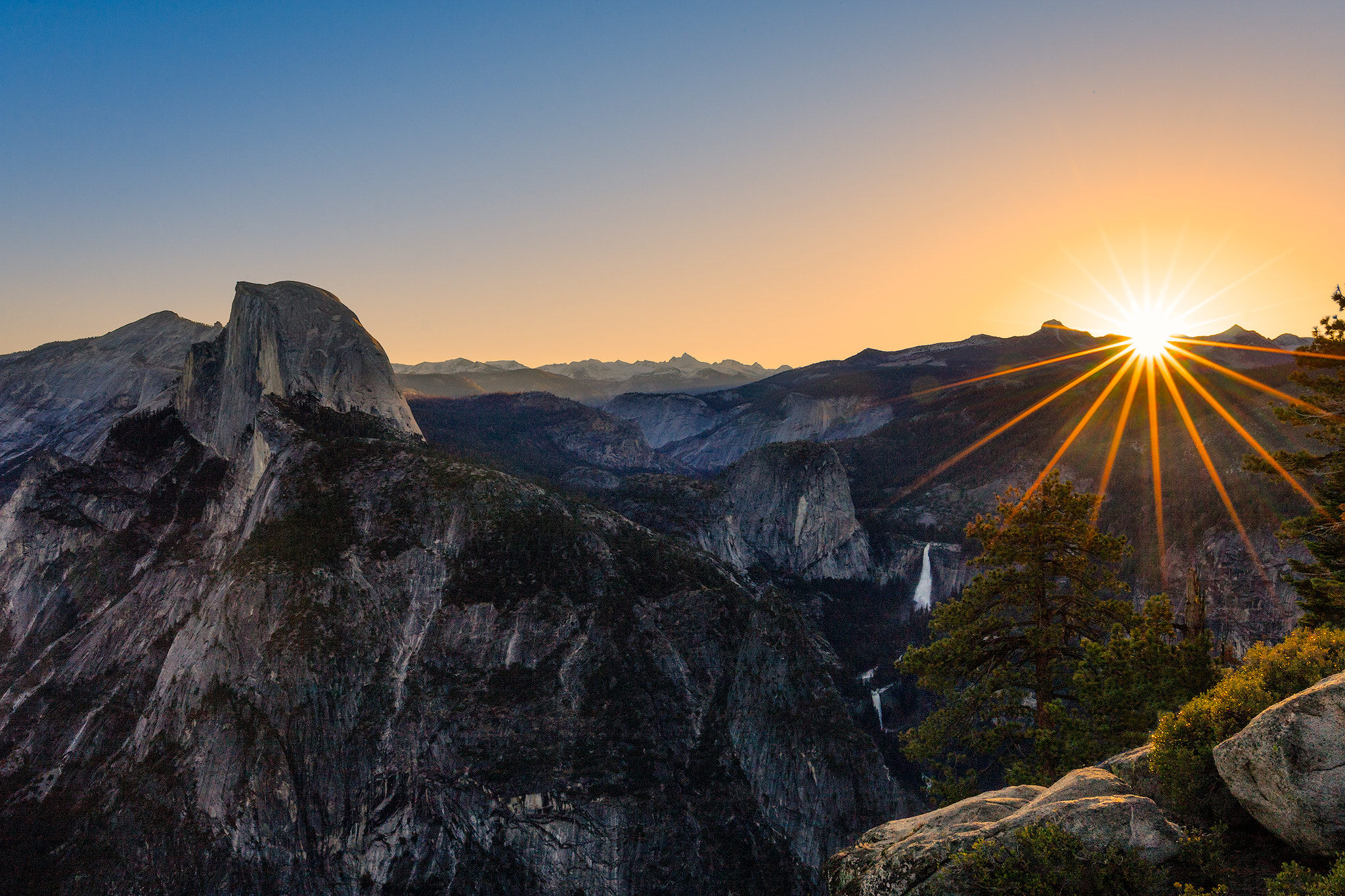 Canon EF 16-35mm F4L IS USM sample photo. Glacier point sunrise | yosemite national park photography